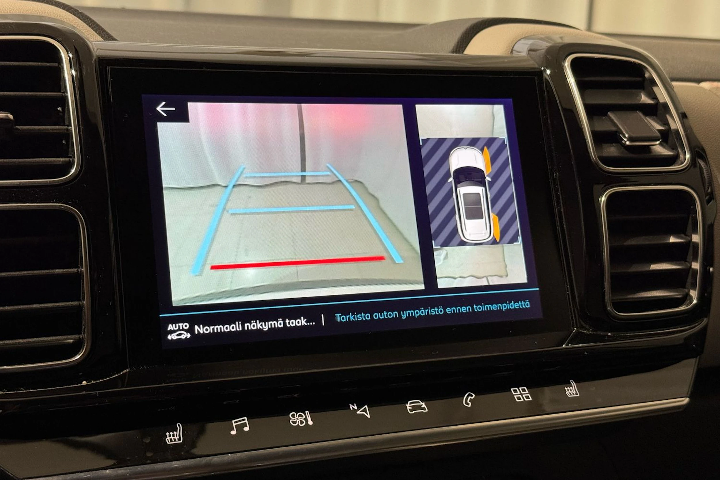 musta Citroën C5 Aircross 2020 kuva 19.