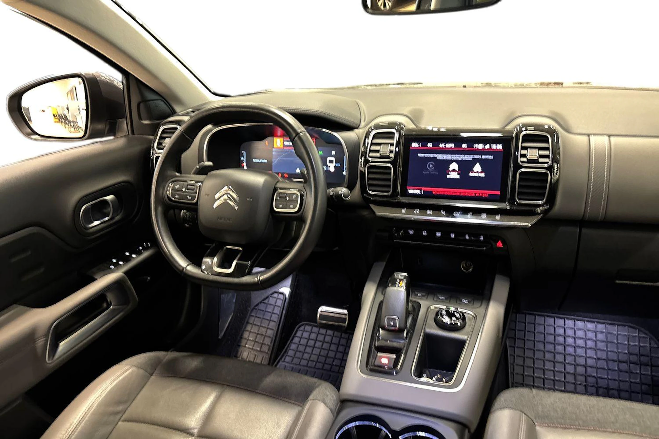 harmaa Citroën C5 Aircross 2020 kuva 7.