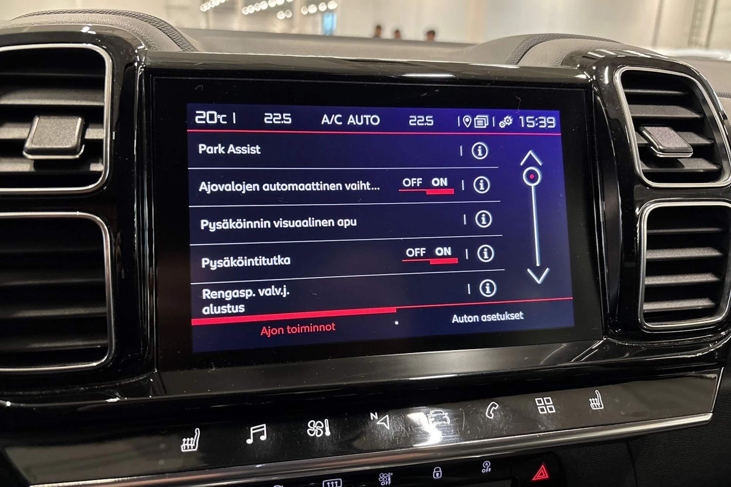 harmaa Citroën C5 Aircross 2020 kuva 21.