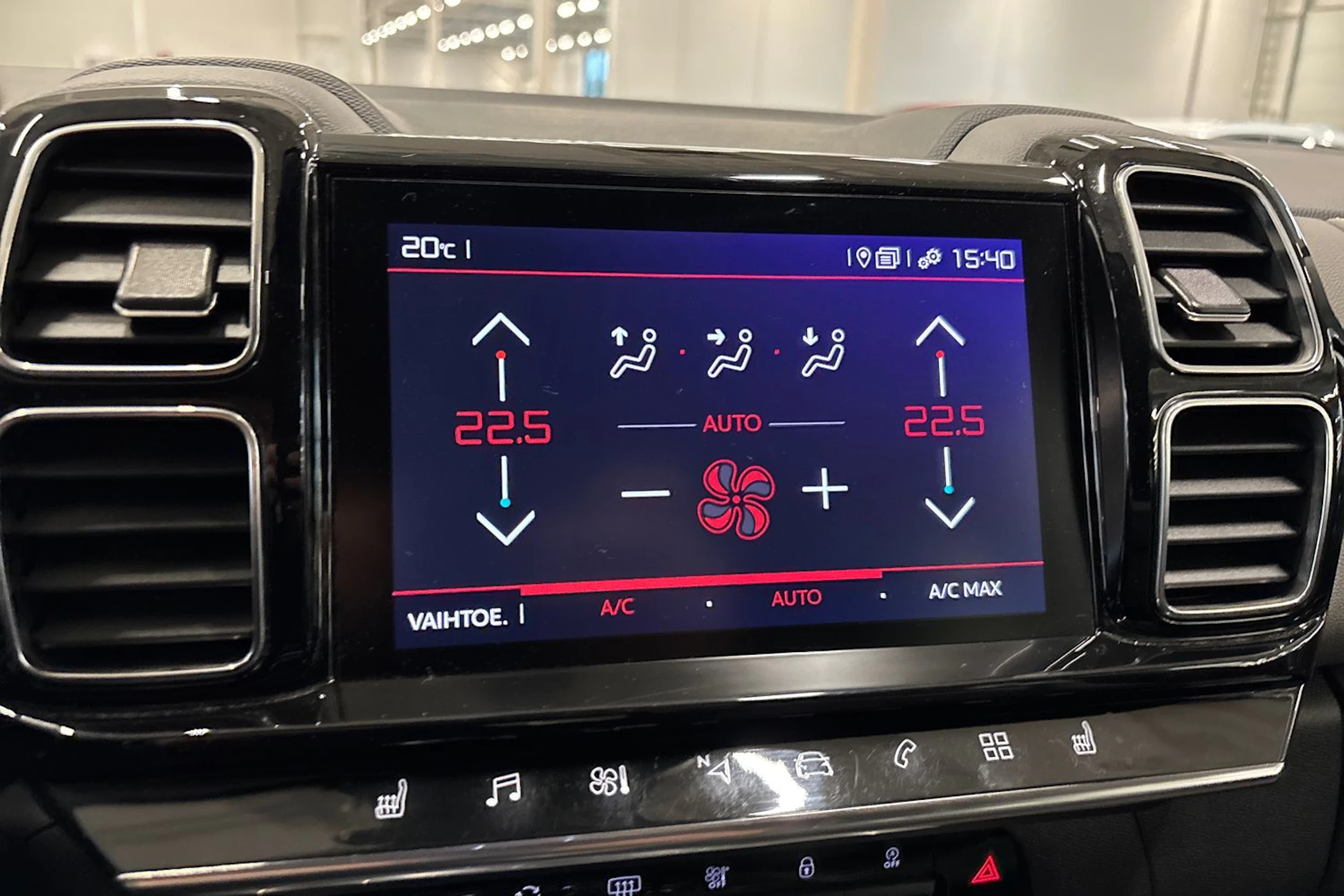harmaa Citroën C5 Aircross 2020 kuva 24.