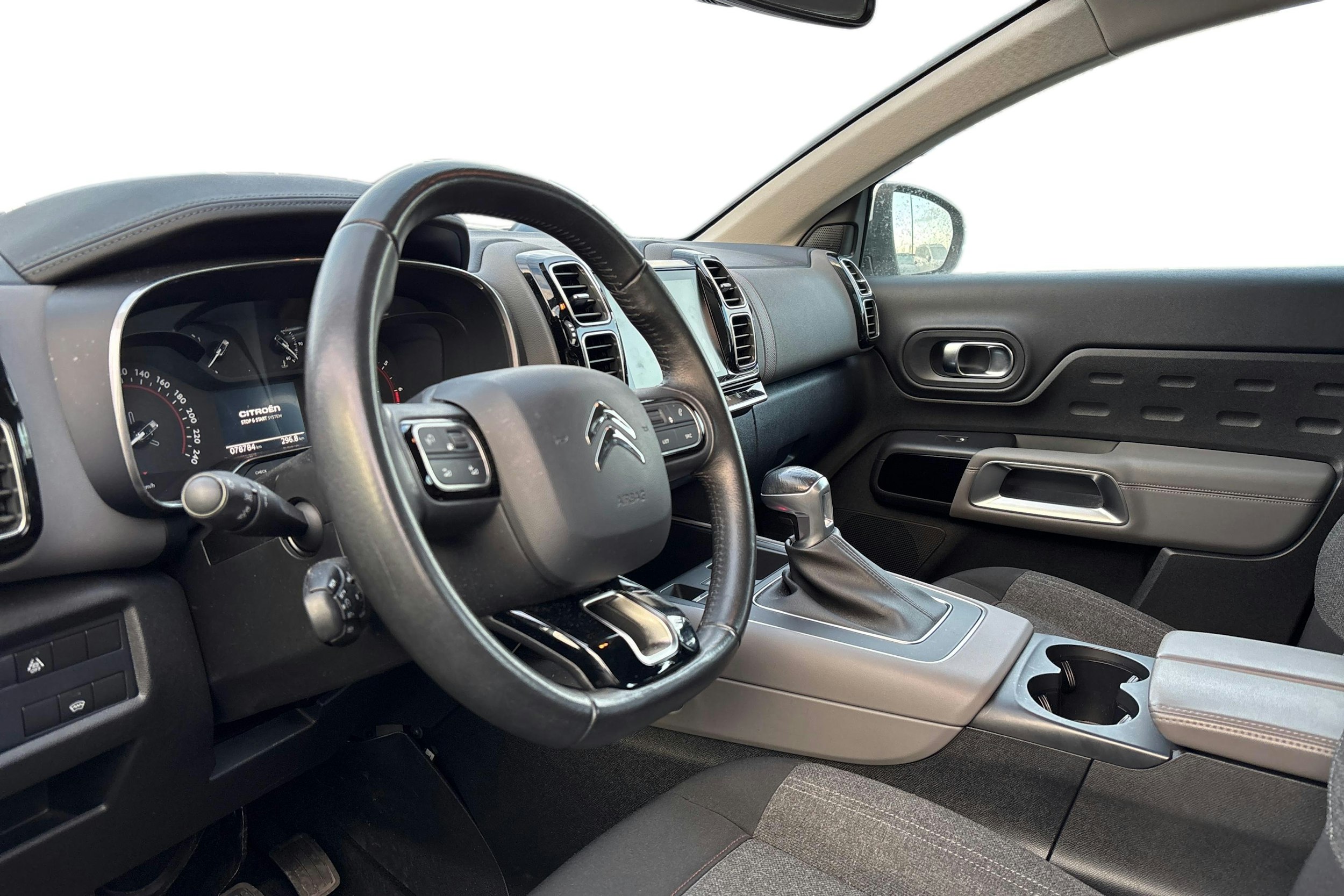 valkoinen Citroën C5 Aircross 2020 kuva 3.