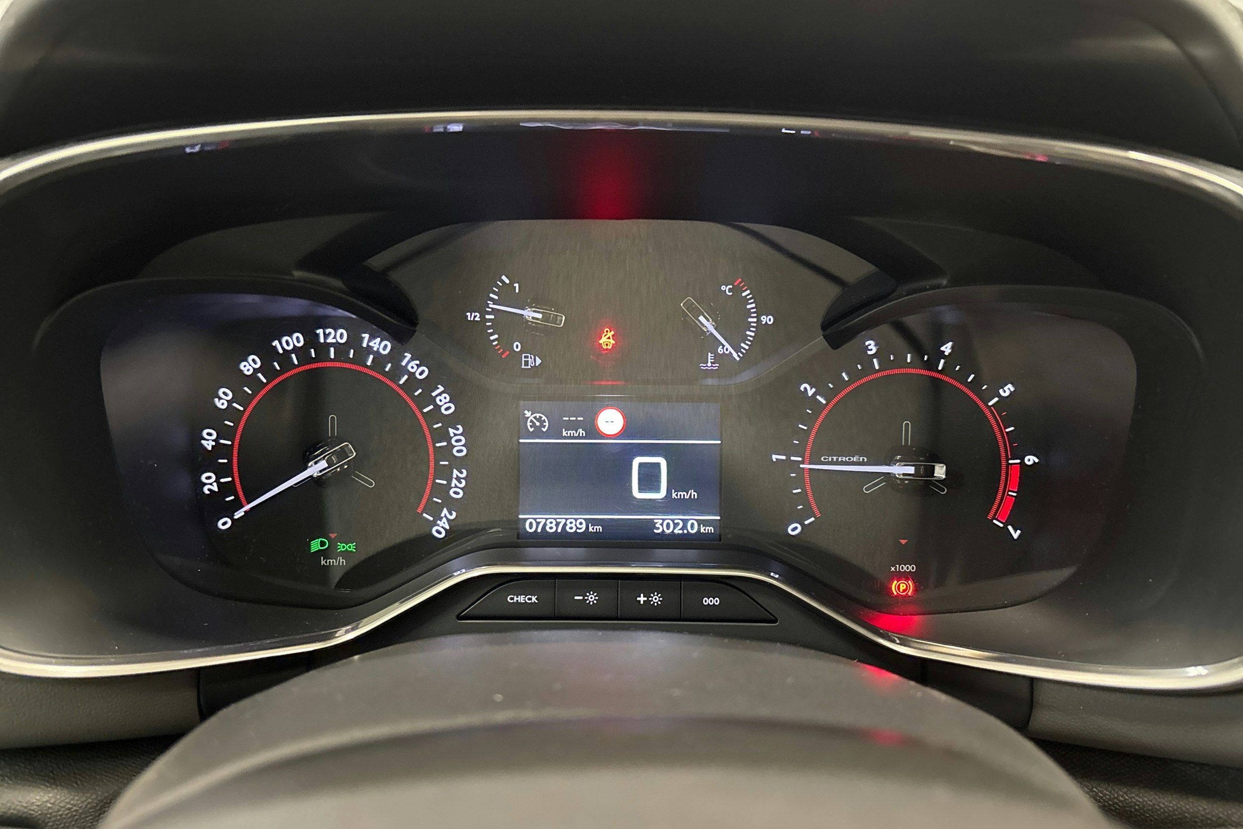 valkoinen Citroën C5 Aircross 2020 kuva 14.