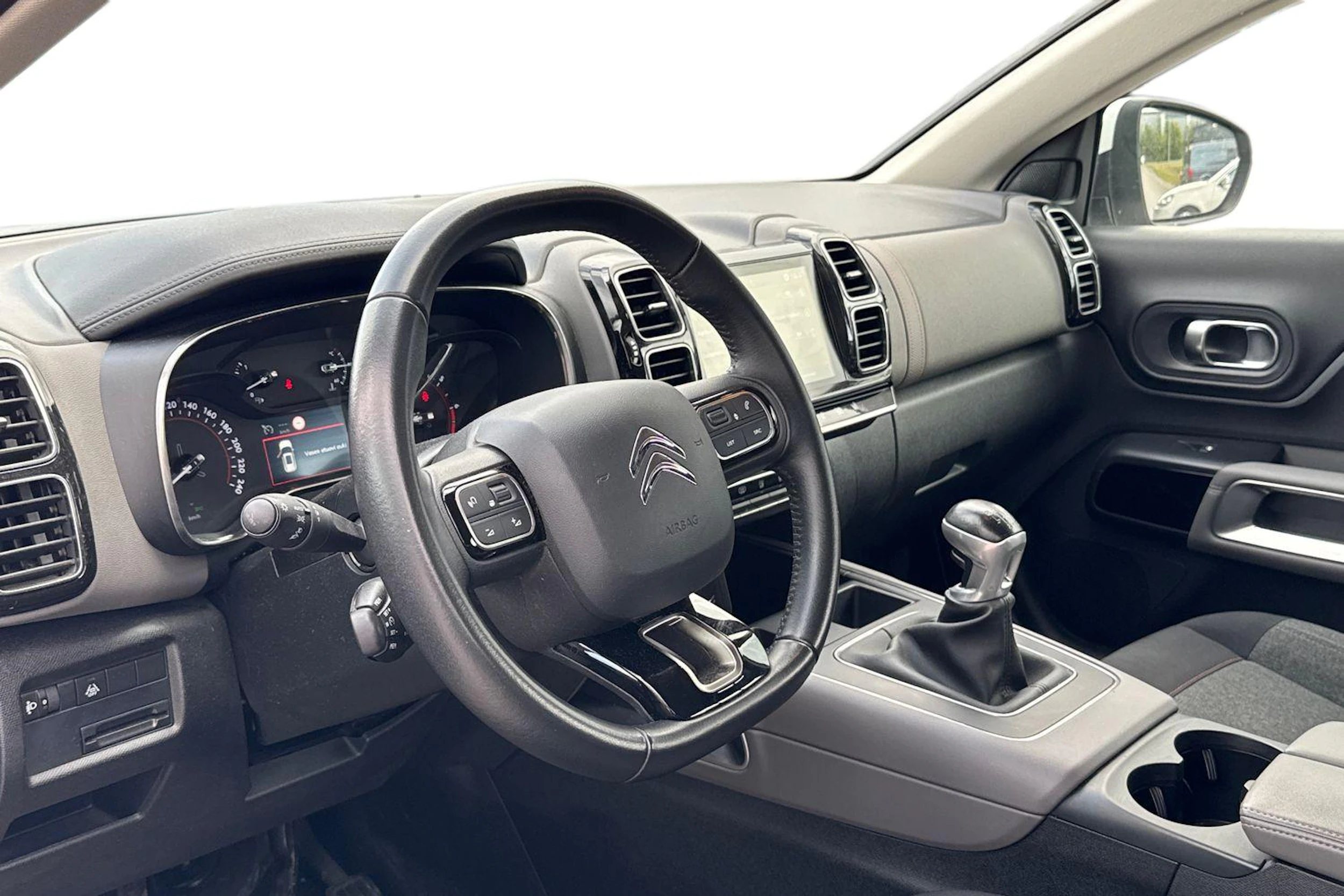 musta Citroën C5 Aircross 2020 kuva 3.