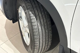 musta Citroën C5 Aircross 2020 kuva 10.