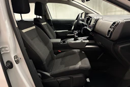 musta Citroën C5 Aircross 2020 kuva 12.