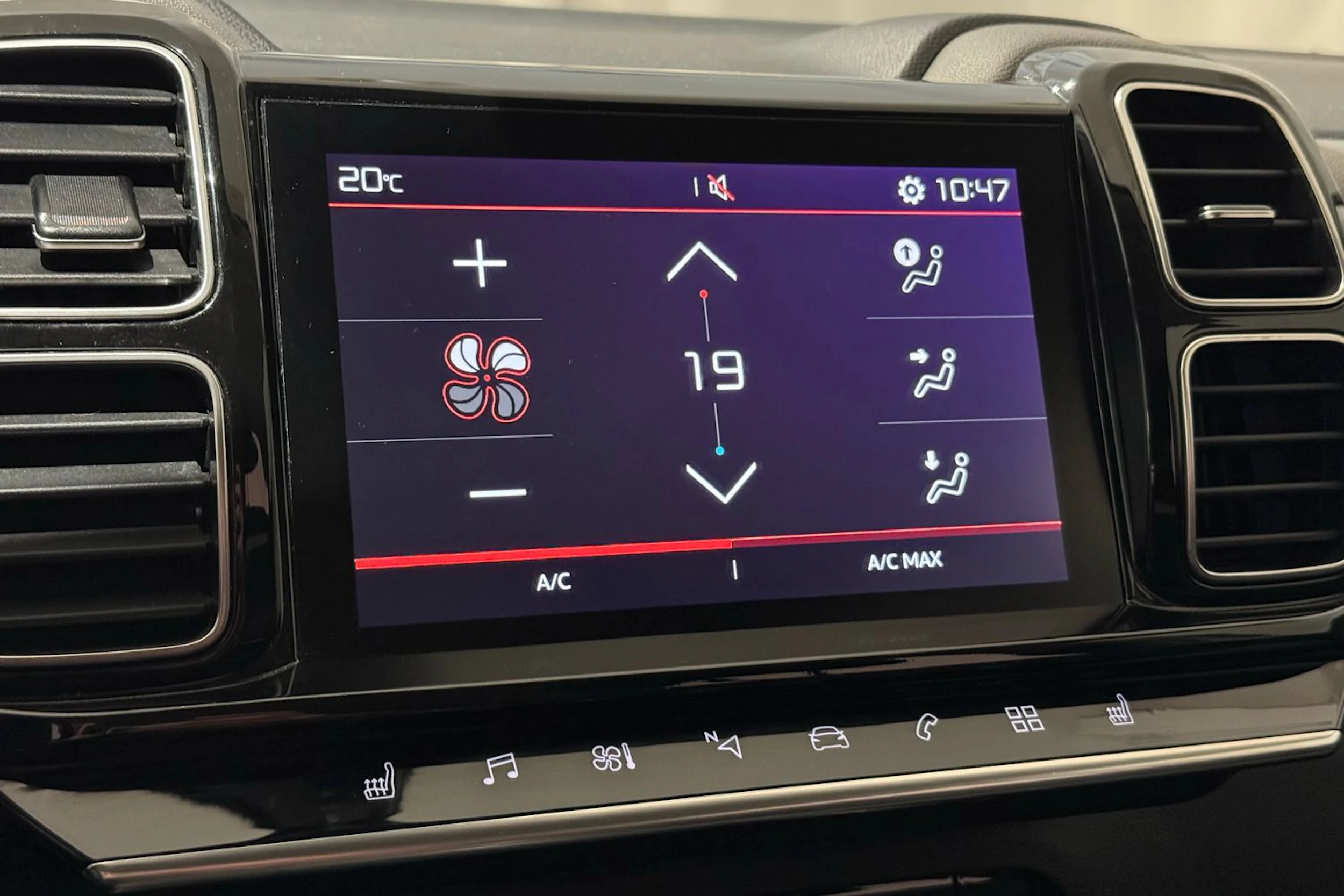 musta Citroën C5 Aircross 2020 kuva 16.