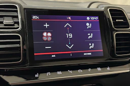 musta Citroën C5 Aircross 2020 kuva 16.