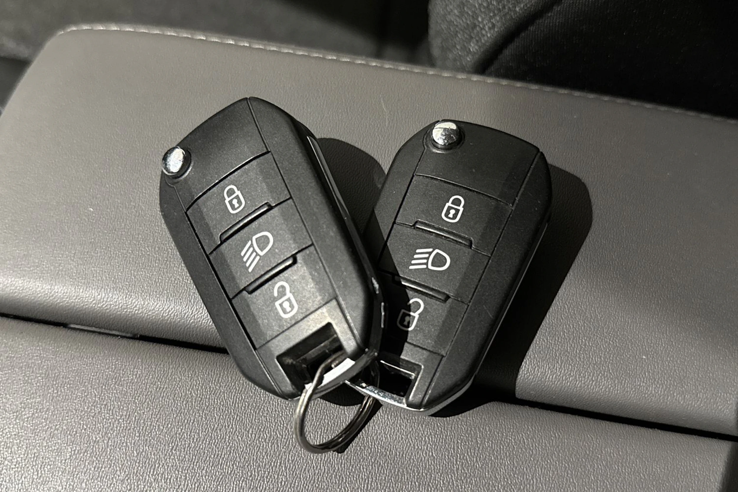 musta Citroën C5 Aircross 2020 kuva 21.