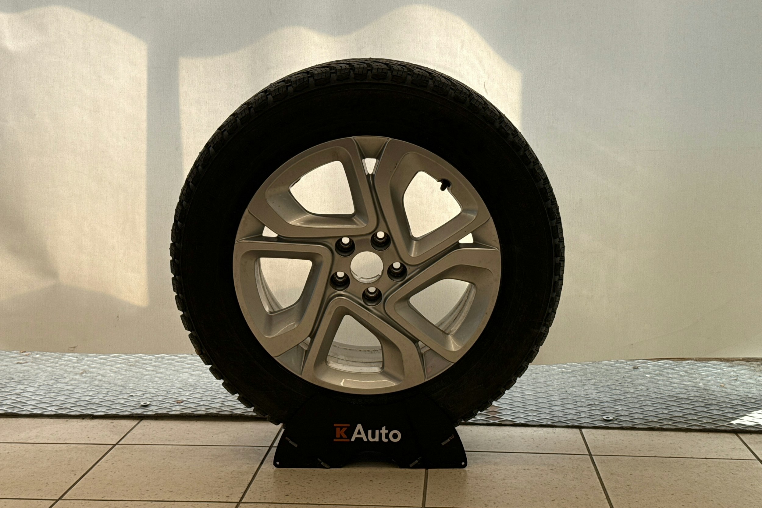 valkoinen Citroën C5 Aircross 2020 kuva 24.