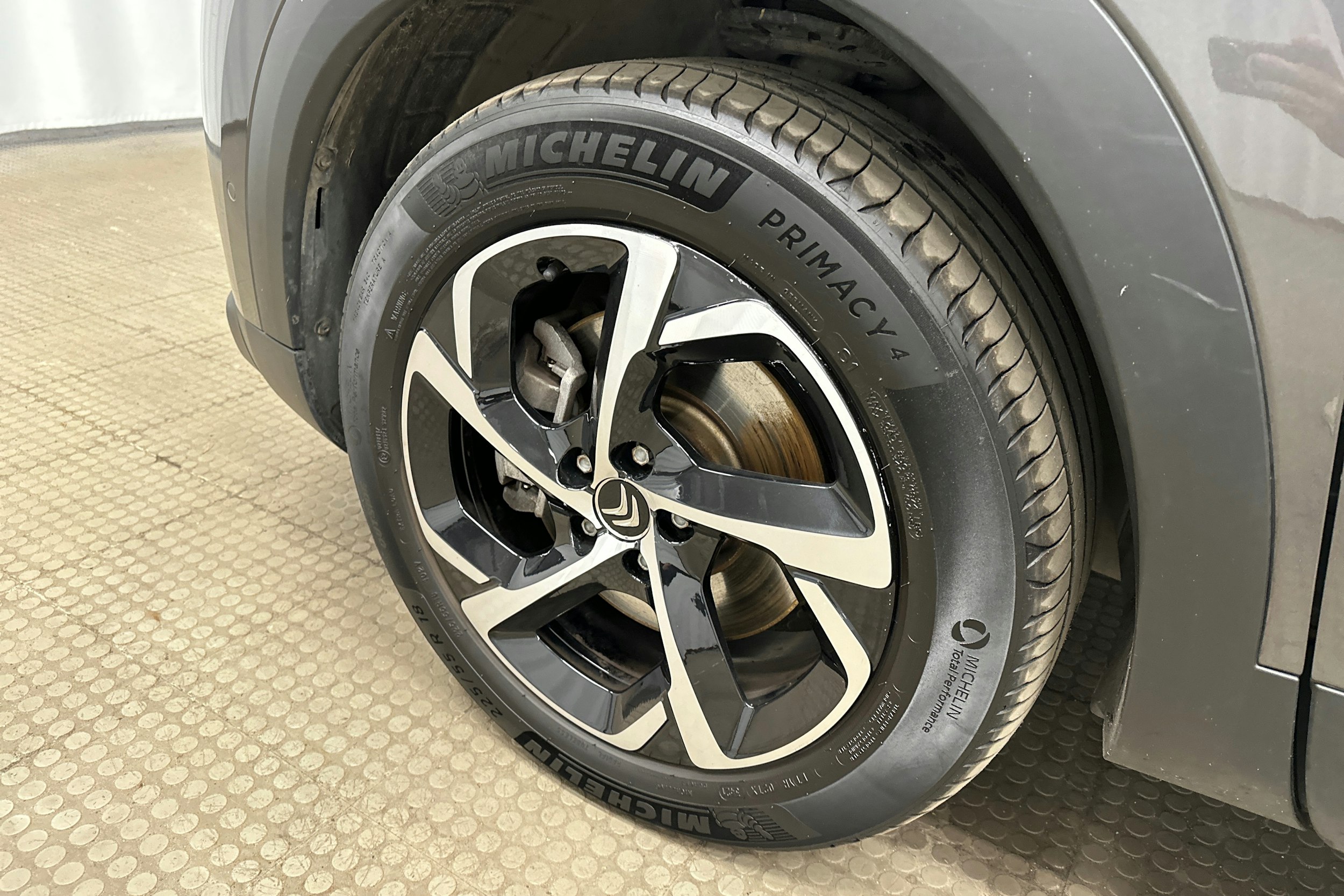 harmaa Citroën C5 Aircross 2021 kuva 11.