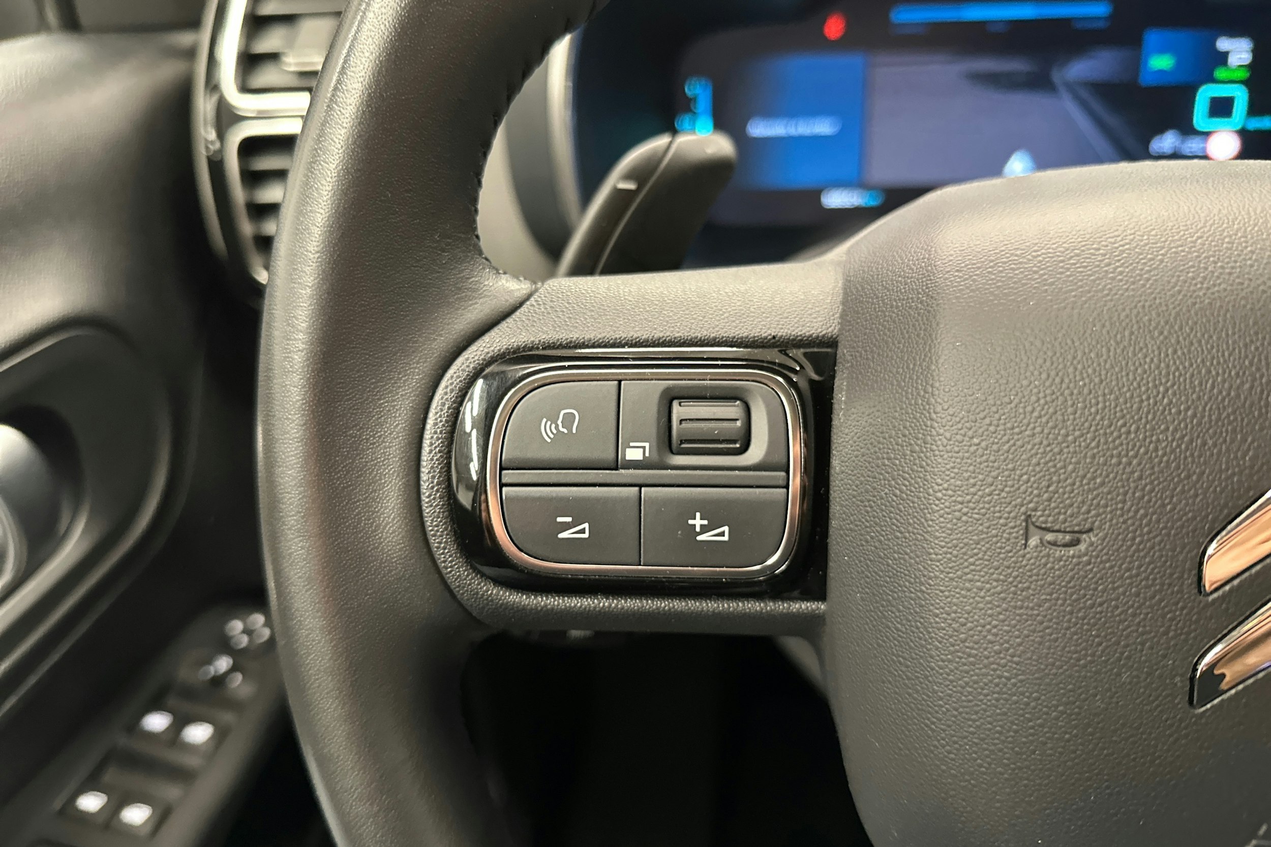 harmaa Citroën C5 Aircross 2021 kuva 14.