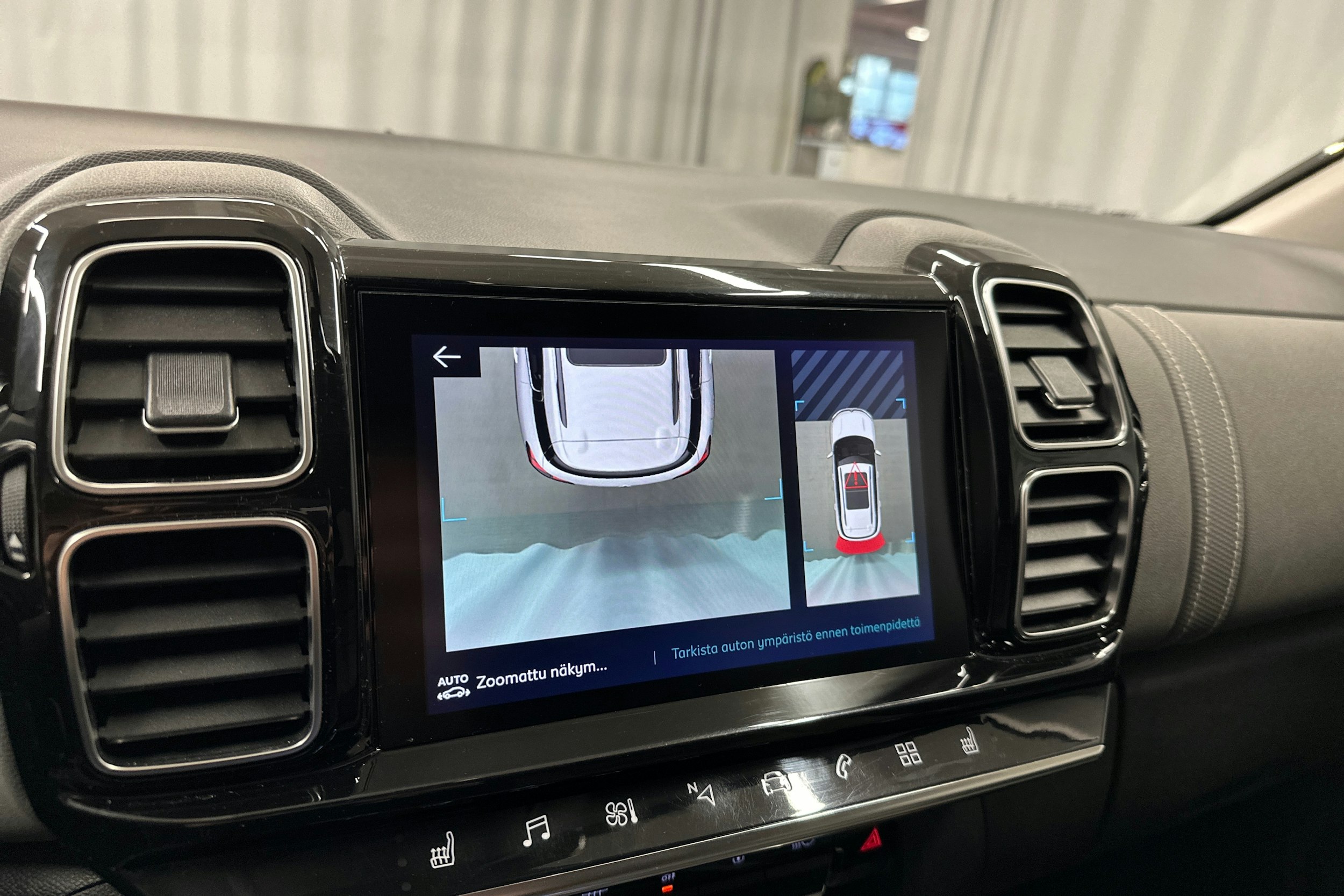 harmaa Citroën C5 Aircross 2021 kuva 21.