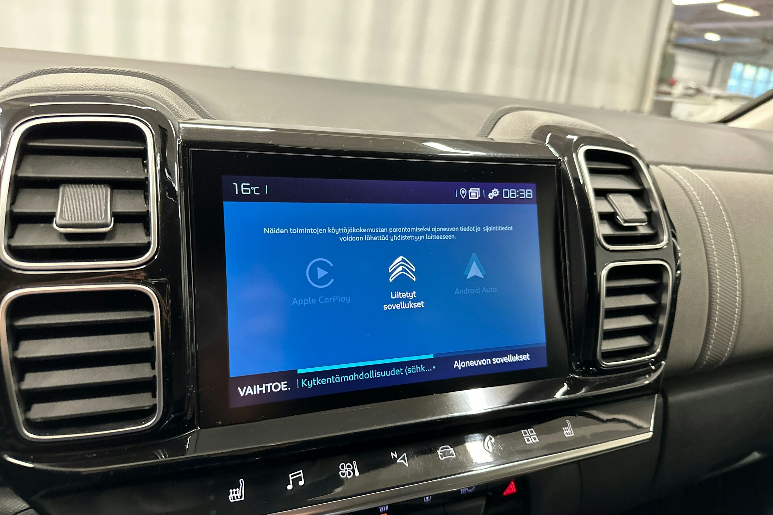 harmaa Citroën C5 Aircross 2021 kuva 23.