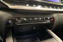 harmaa Citroën C5 Aircross 2021 kuva 25.