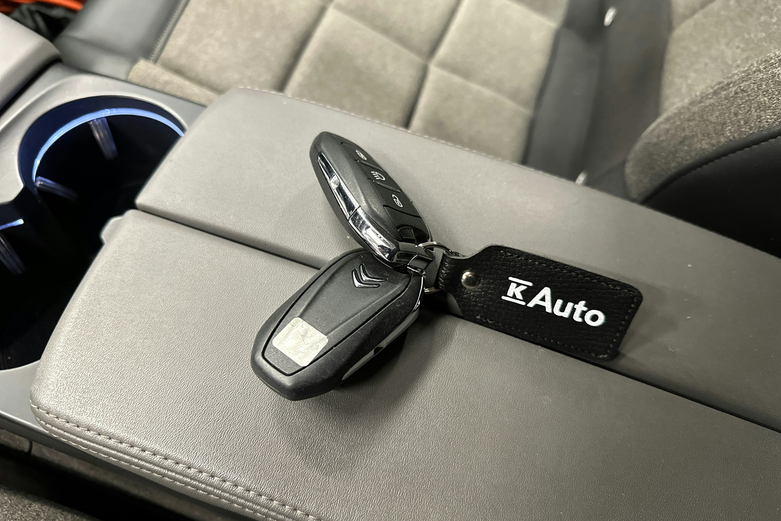 harmaa Citroën C5 Aircross 2021 kuva 29.