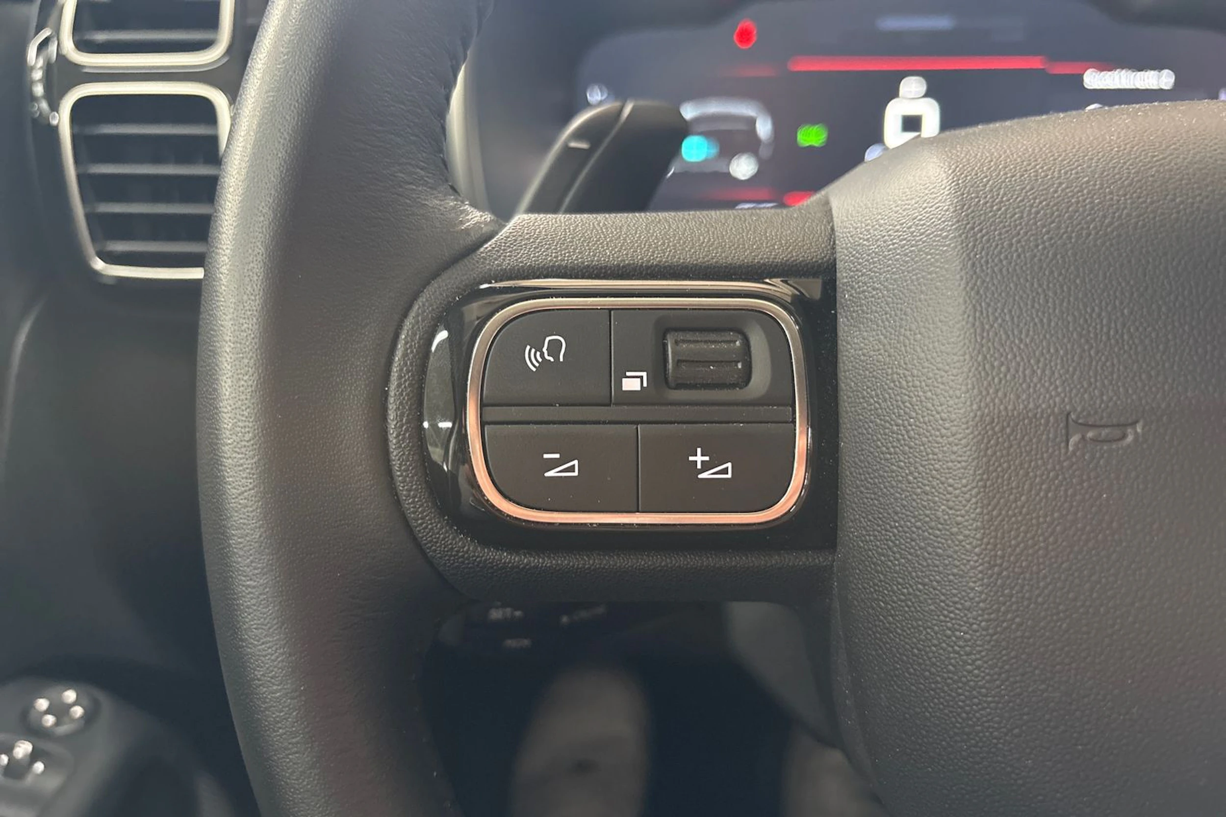 Harmaa Citroën C5 Aircross 2025 kuva 13.