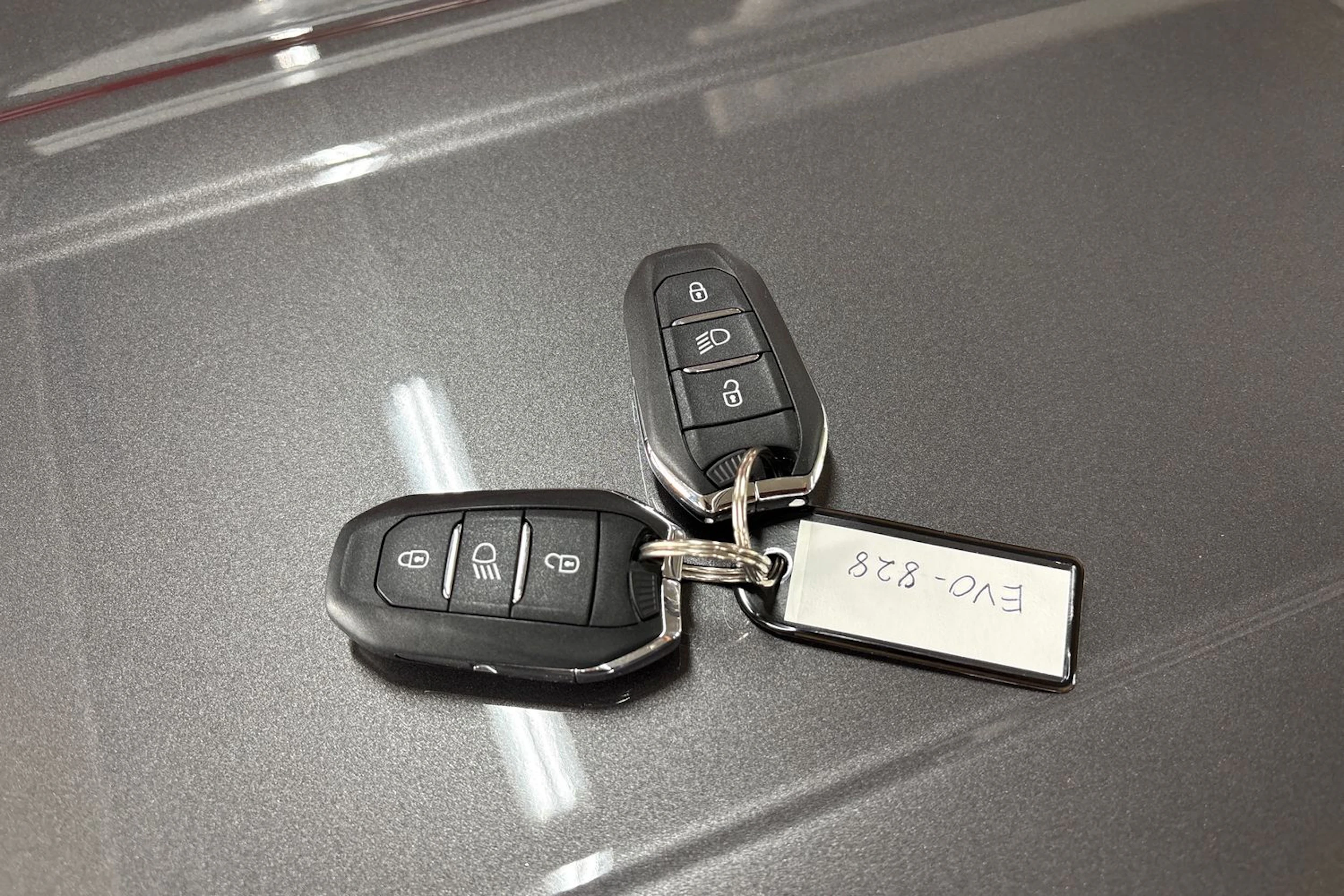 Harmaa Citroën C5 Aircross 2025 kuva 25.