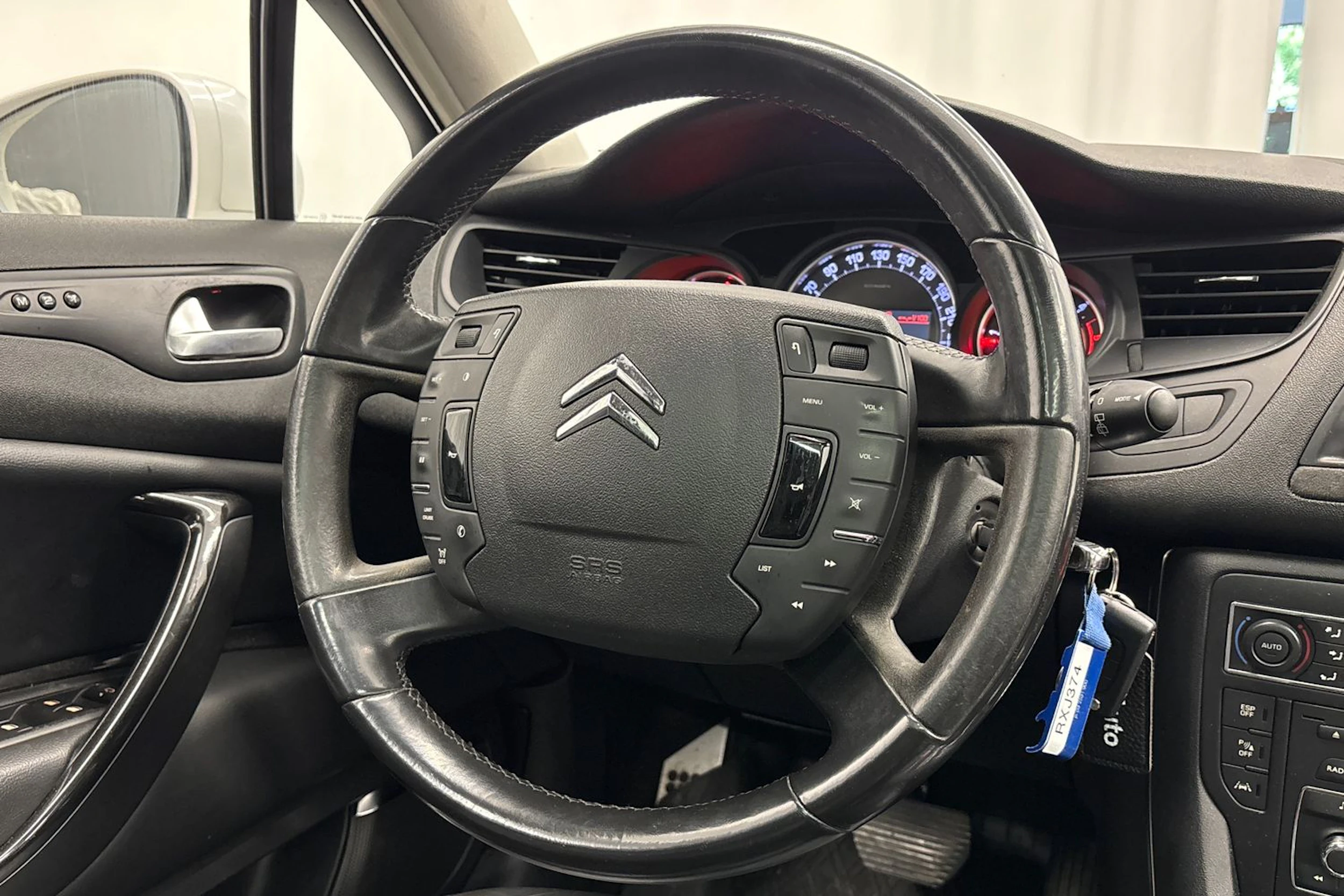 valkoinen Citroën C5 2012 kuva 15.
