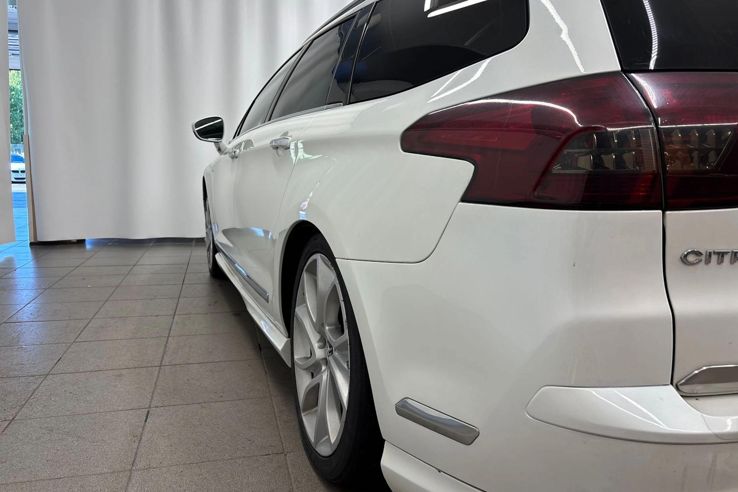 valkoinen Citroën C5 2012 kuva 27.