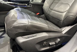 harmaa Citroën C5 X 2022 kuva 16.
