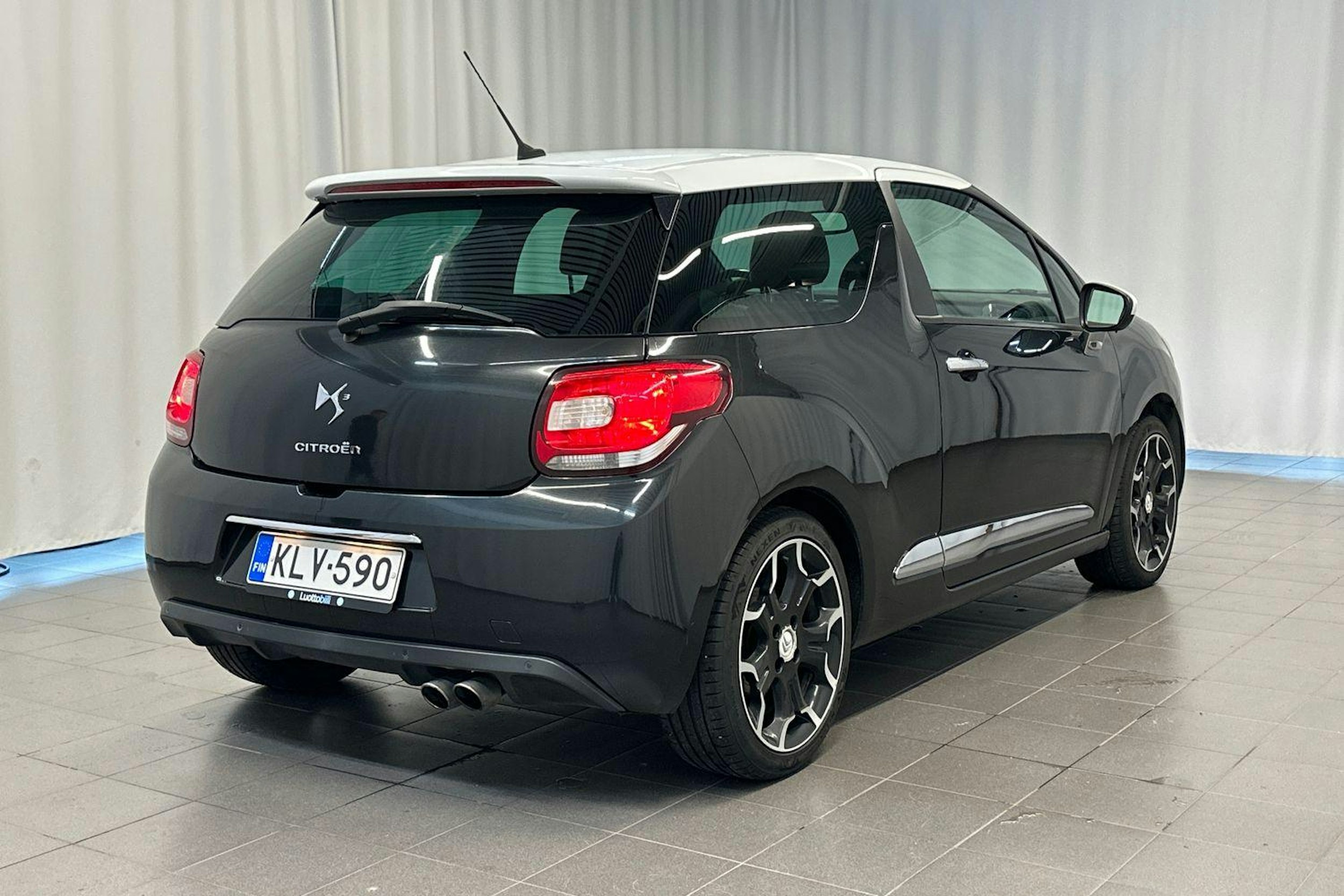Musta Citroën DS3 2010 kuva 6.