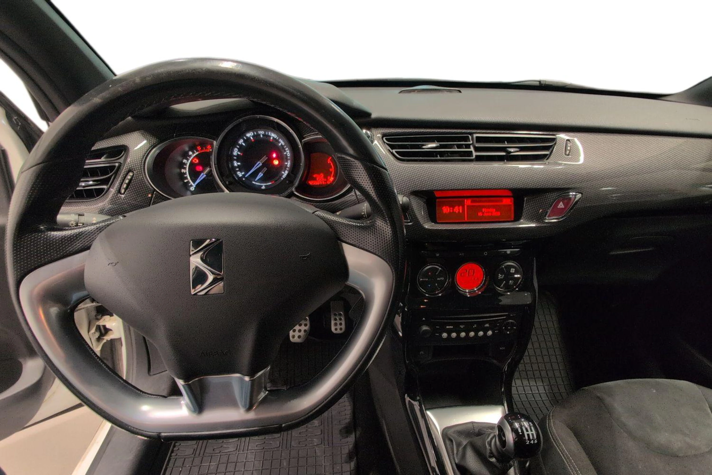 valkoinen Citroën DS3 2011 kuva 7.