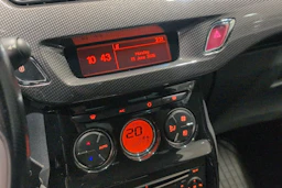 valkoinen Citroën DS3 2011 kuva 13.