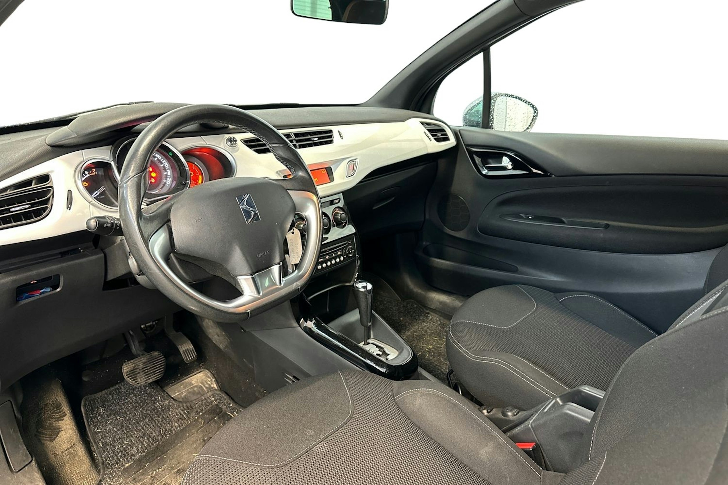 Sininen Citroën DS3 2012 kuva 7.