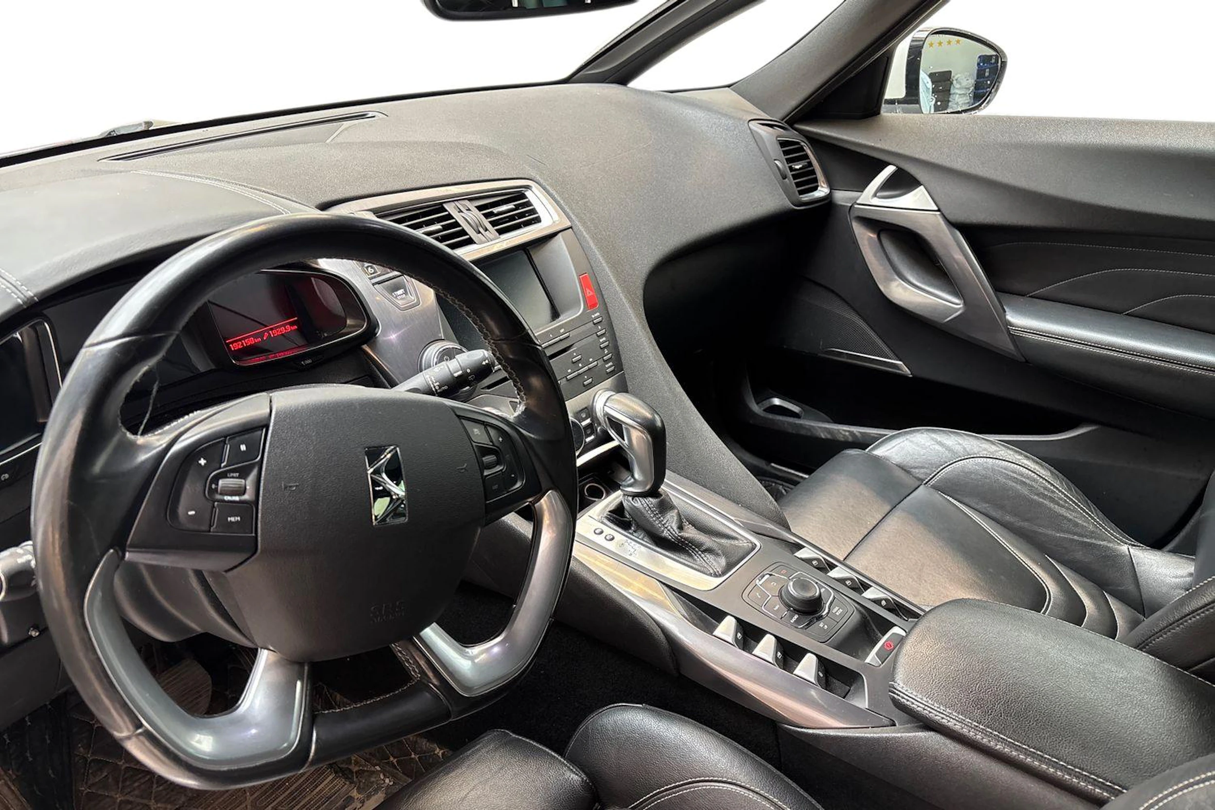 Valkoinen Citroën DS5 2012 kuva 8.