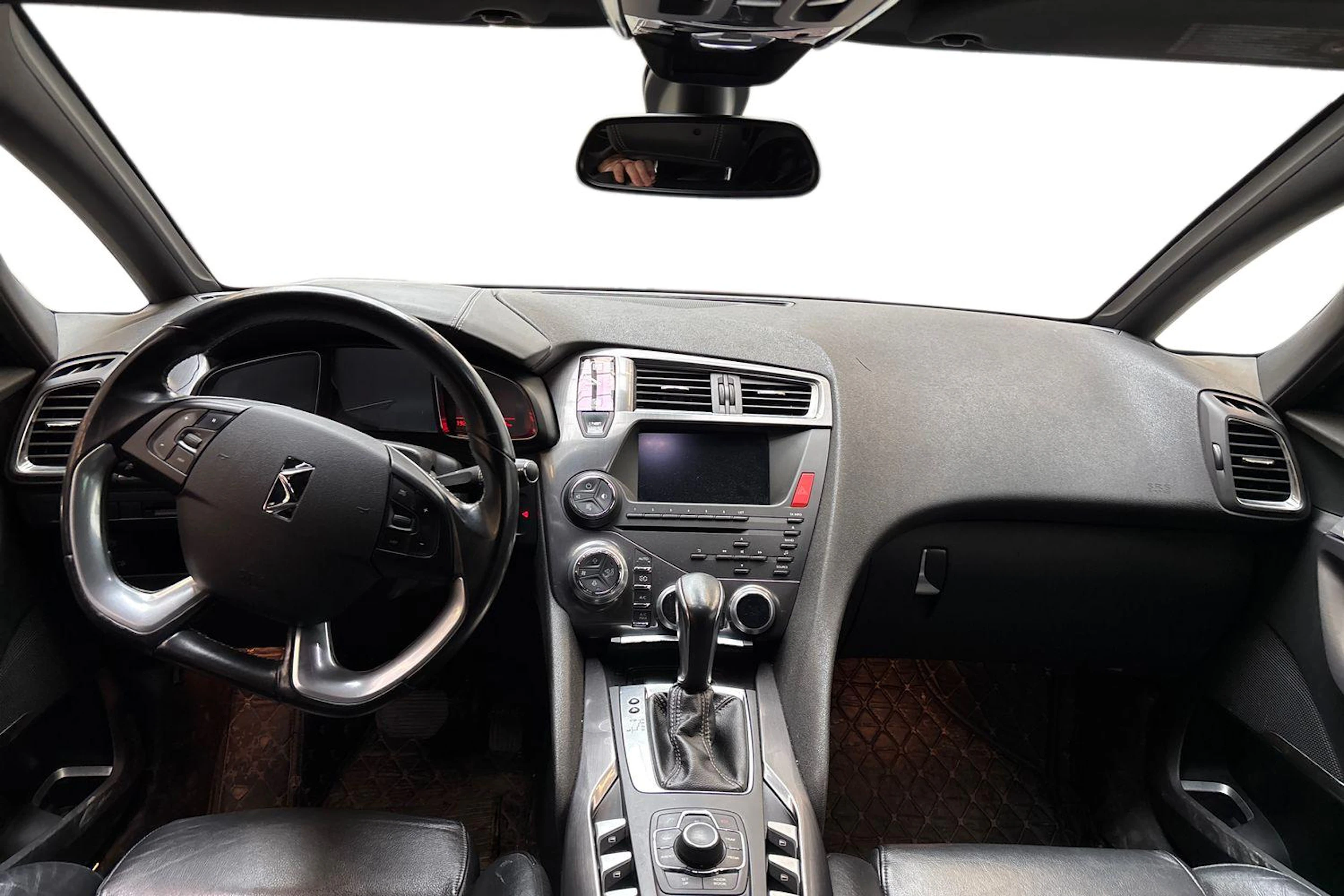 Valkoinen Citroën DS5 2012 kuva 9.