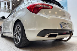 Valkoinen Citroën DS5 2012 kuva 21.