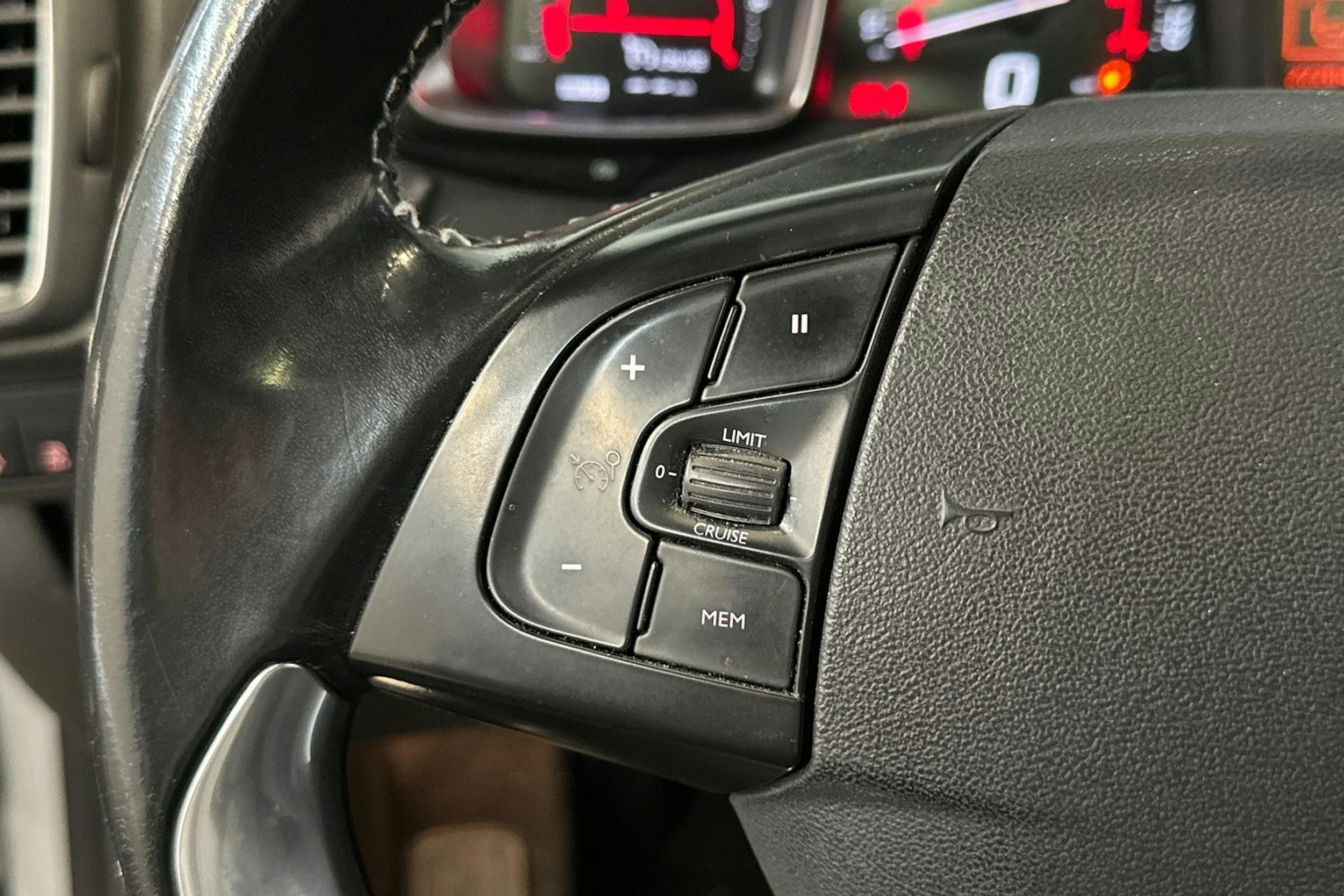 hopea Citroën DS5 2012 kuva 16.