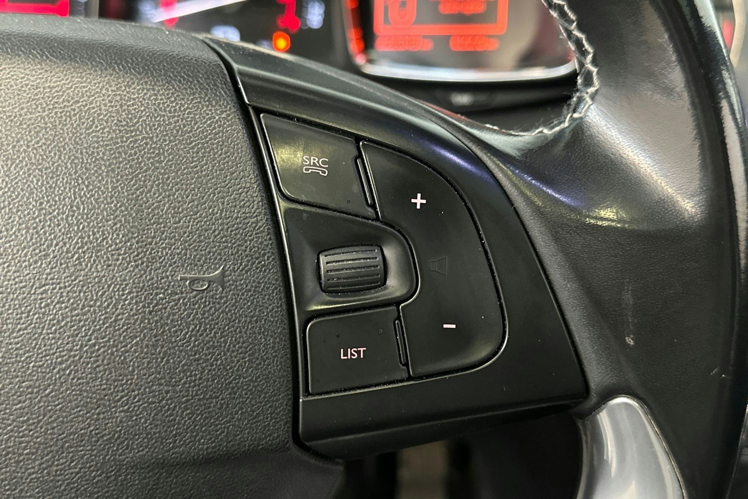 hopea Citroën DS5 2012 kuva 17.