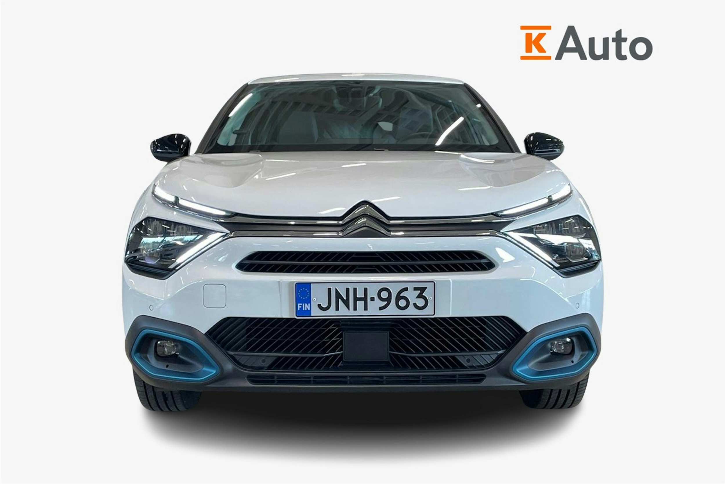 valkoinen Citroën e-C4 X 2022 kuva 5.