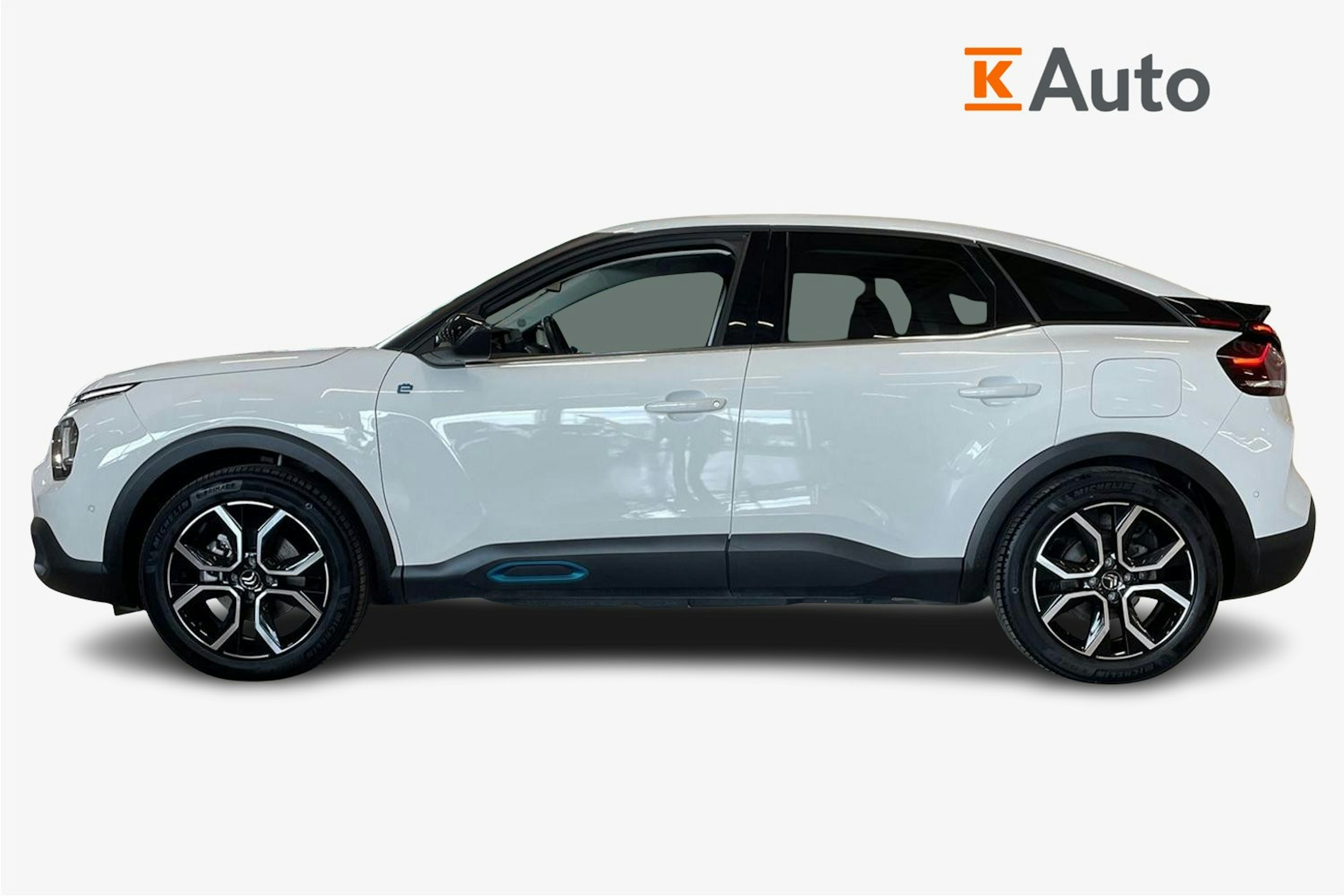 valkoinen Citroën e-C4 X 2022 kuva 6.