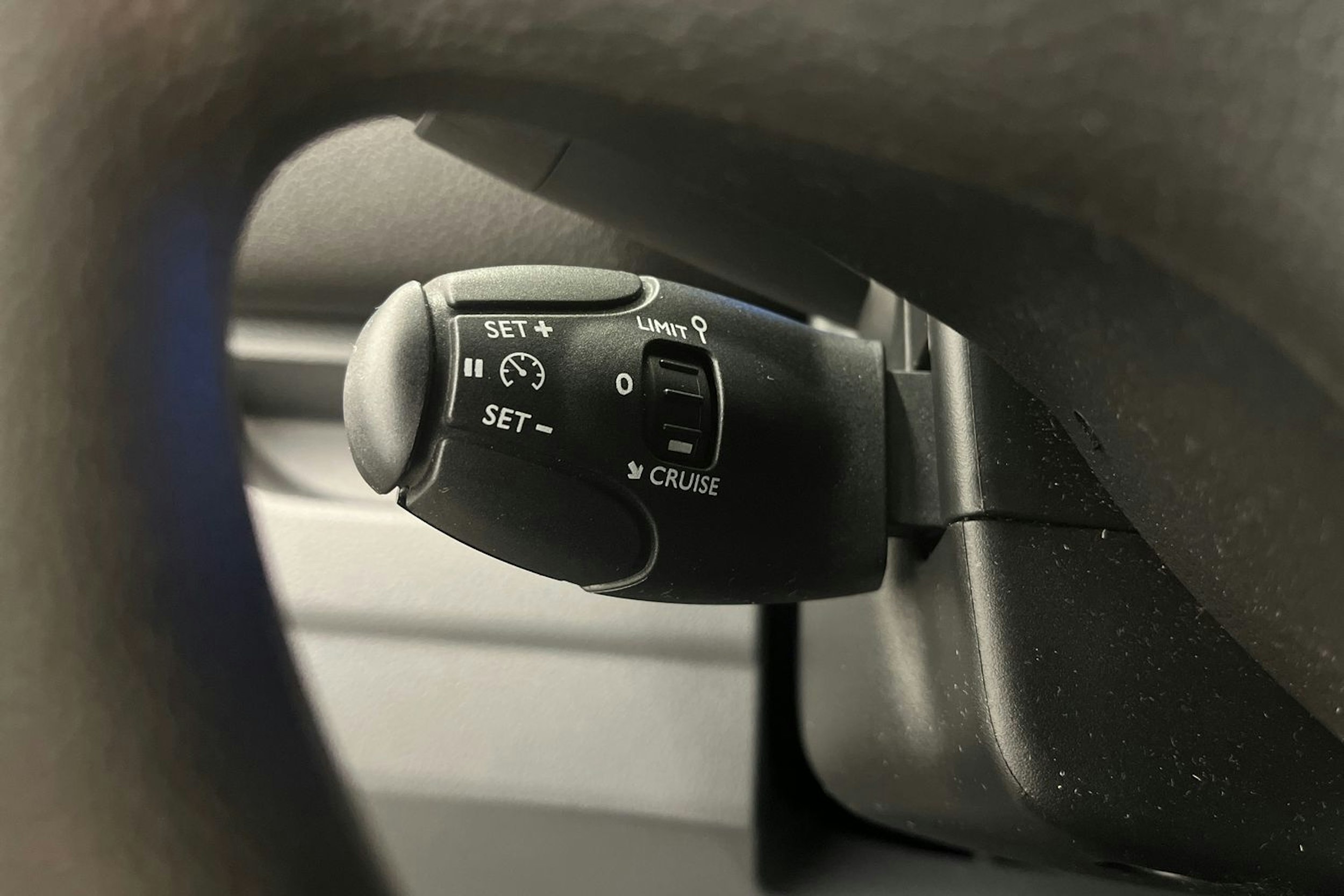 met. musta Citroën e-Jumpy 2022 kuva 20.