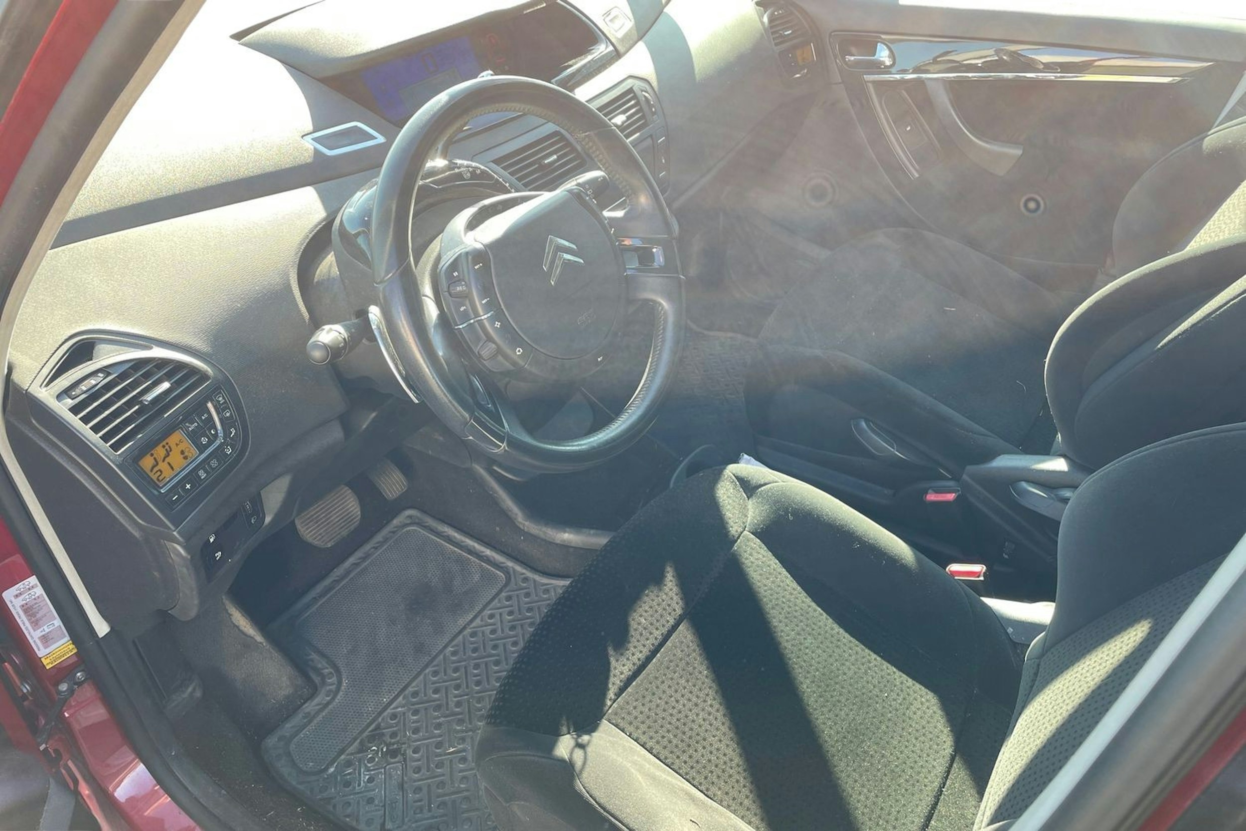 punainen Citroën Grand C4 Picasso 2009 kuva 7.