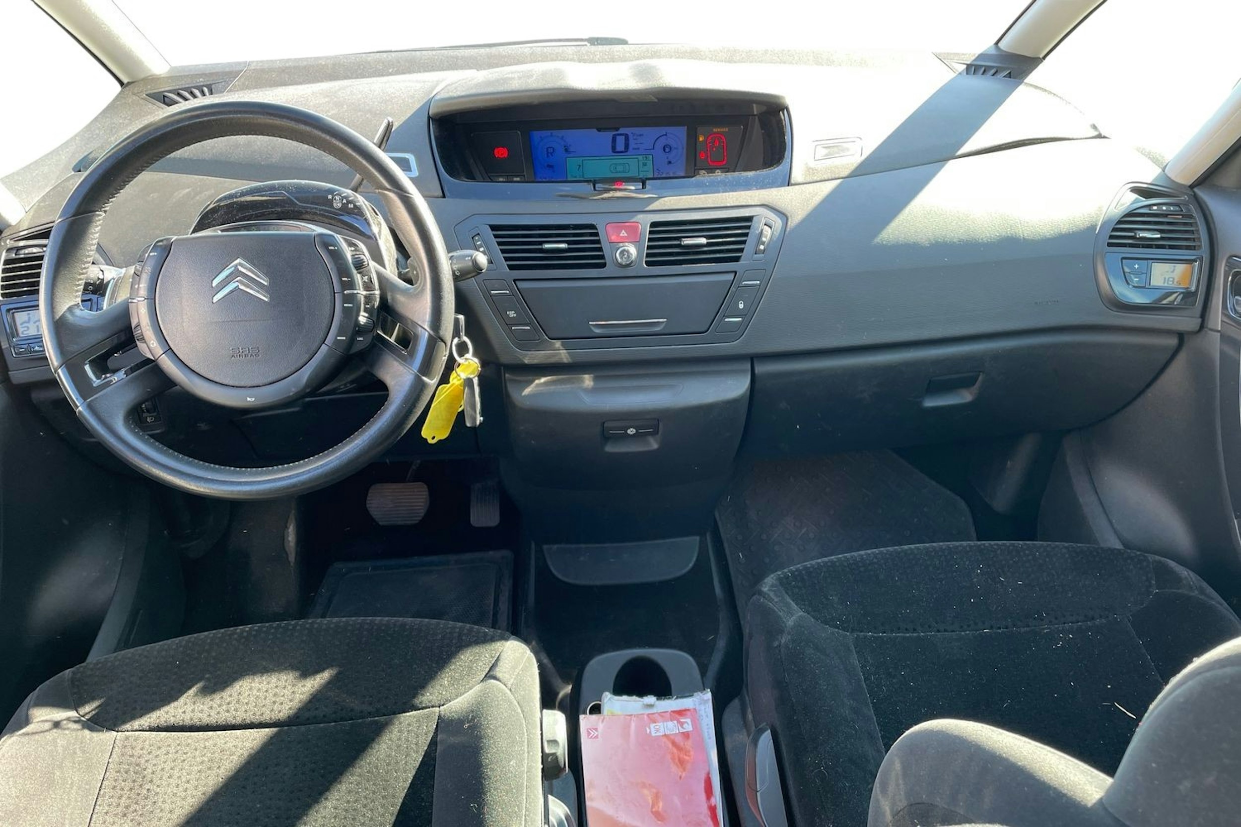 punainen Citroën Grand C4 Picasso 2009 kuva 9.