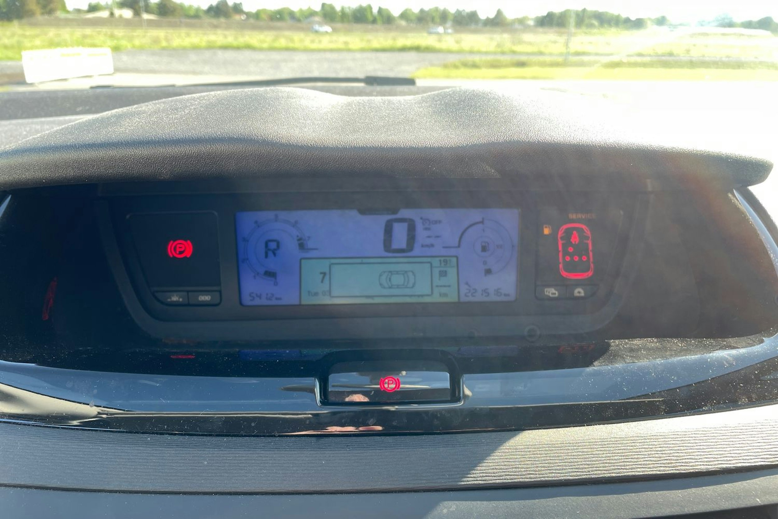 punainen Citroën Grand C4 Picasso 2009 kuva 16.