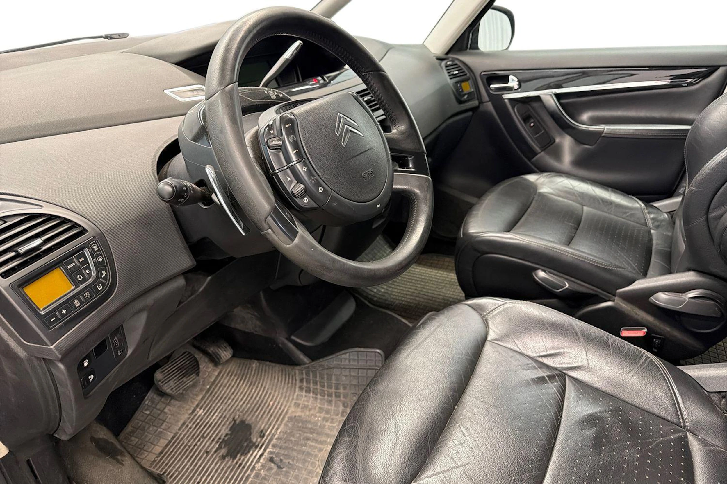 musta Citroën Grand C4 Picasso 2010 kuva 6.