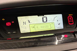 musta Citroën Grand C4 Picasso 2010 kuva 17.