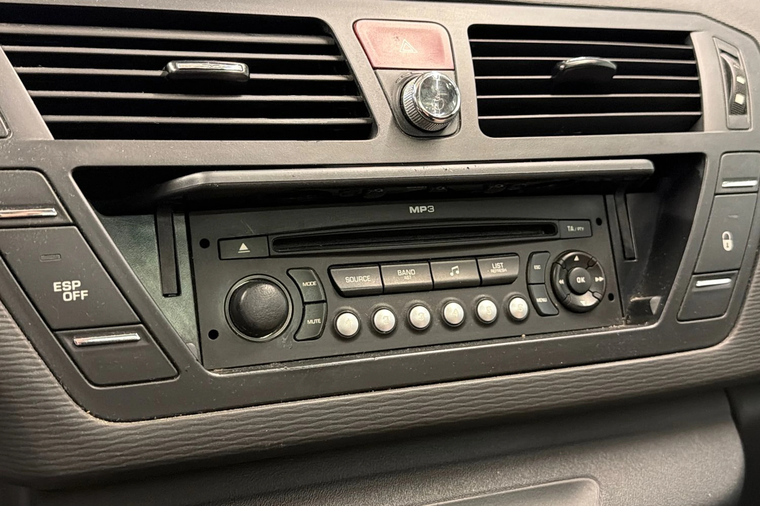 musta Citroën Grand C4 Picasso 2010 kuva 19.