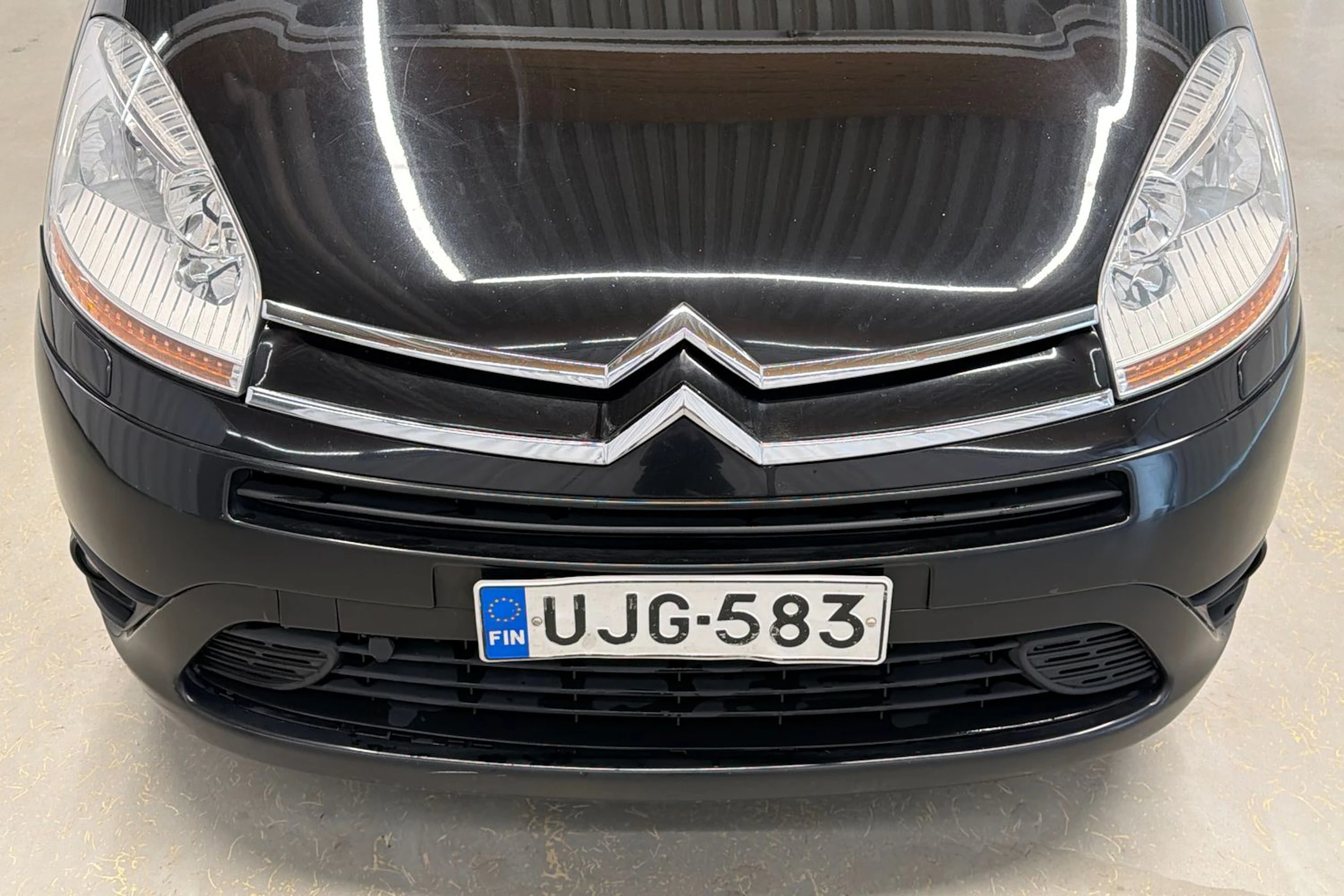 musta Citroën Grand C4 Picasso 2010 kuva 24.