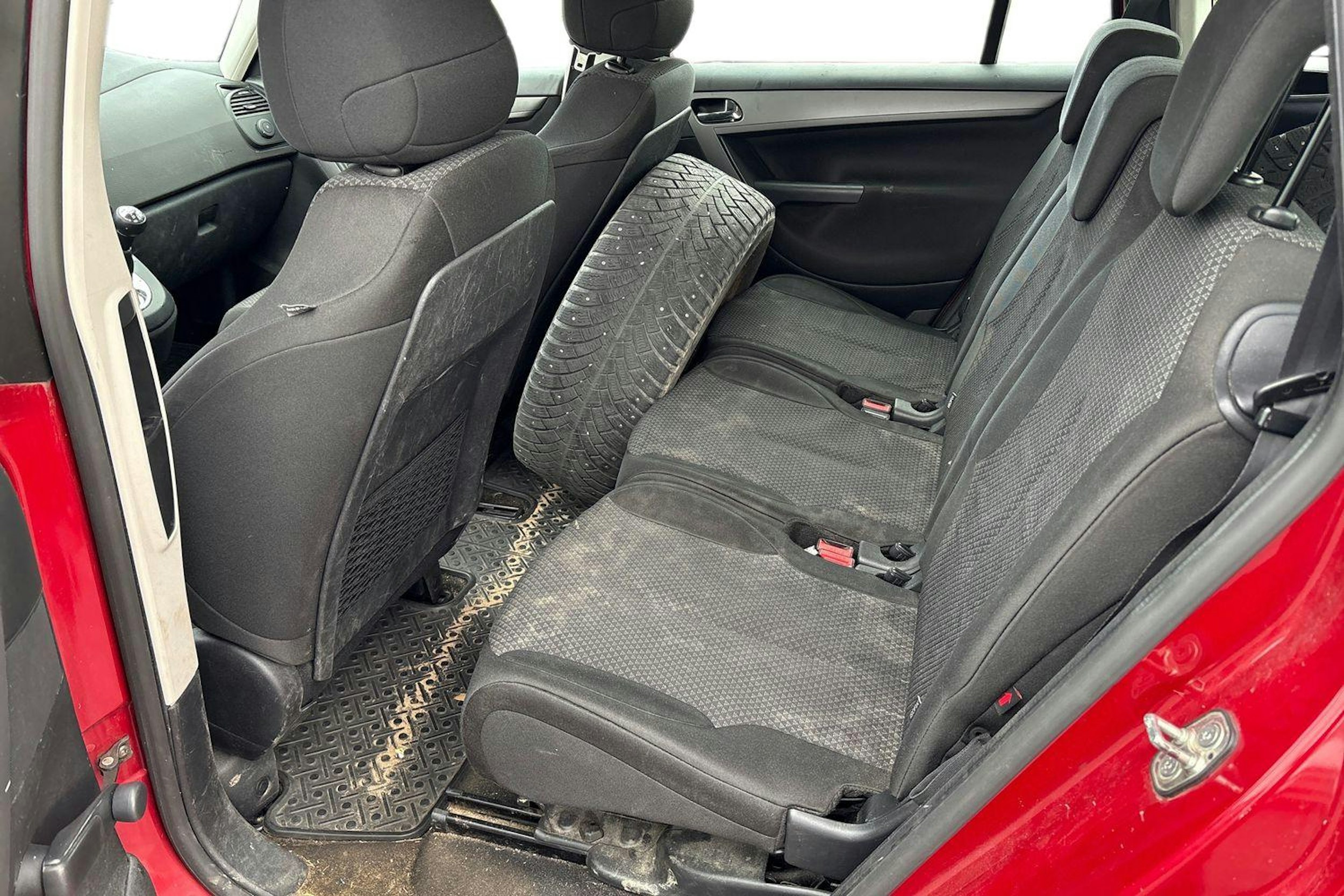 Punainen Citroën Grand C4 Picasso 2012 kuva 8.