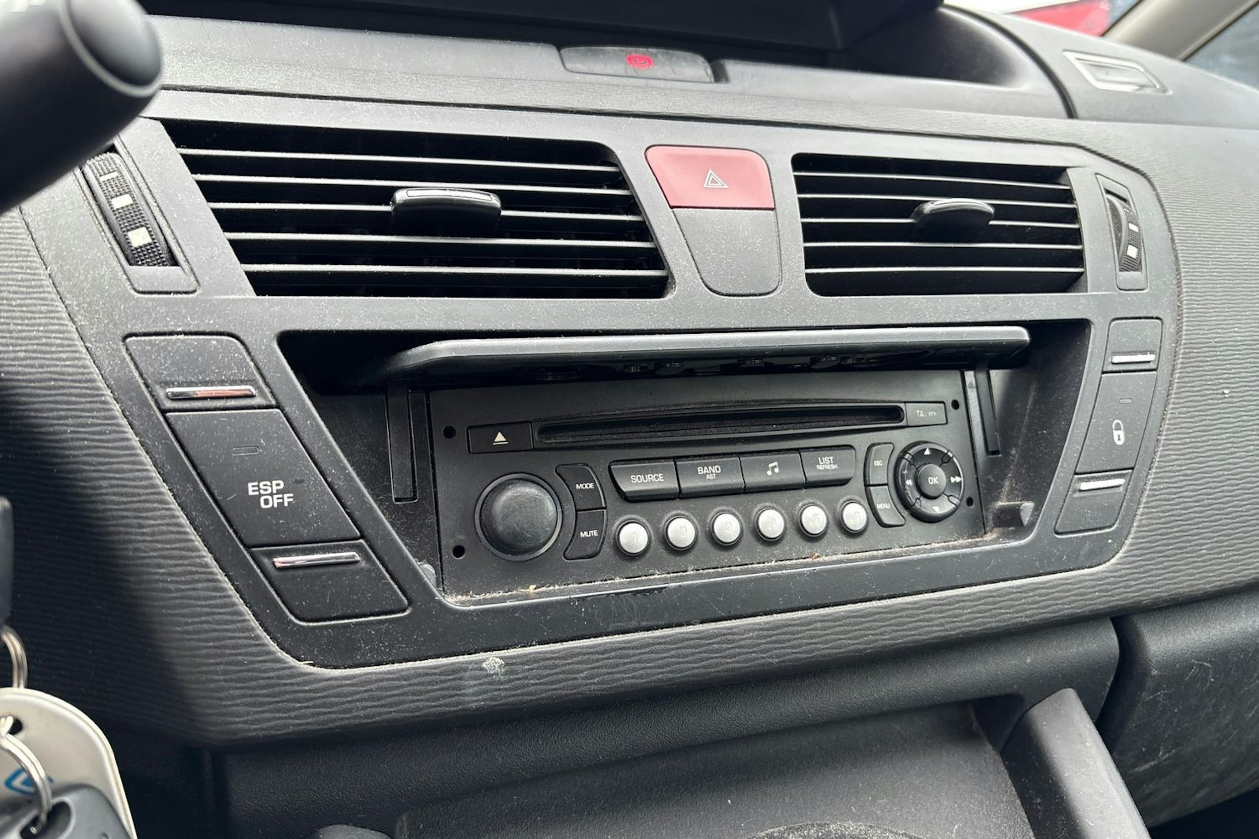 Punainen Citroën Grand C4 Picasso 2012 kuva 20.