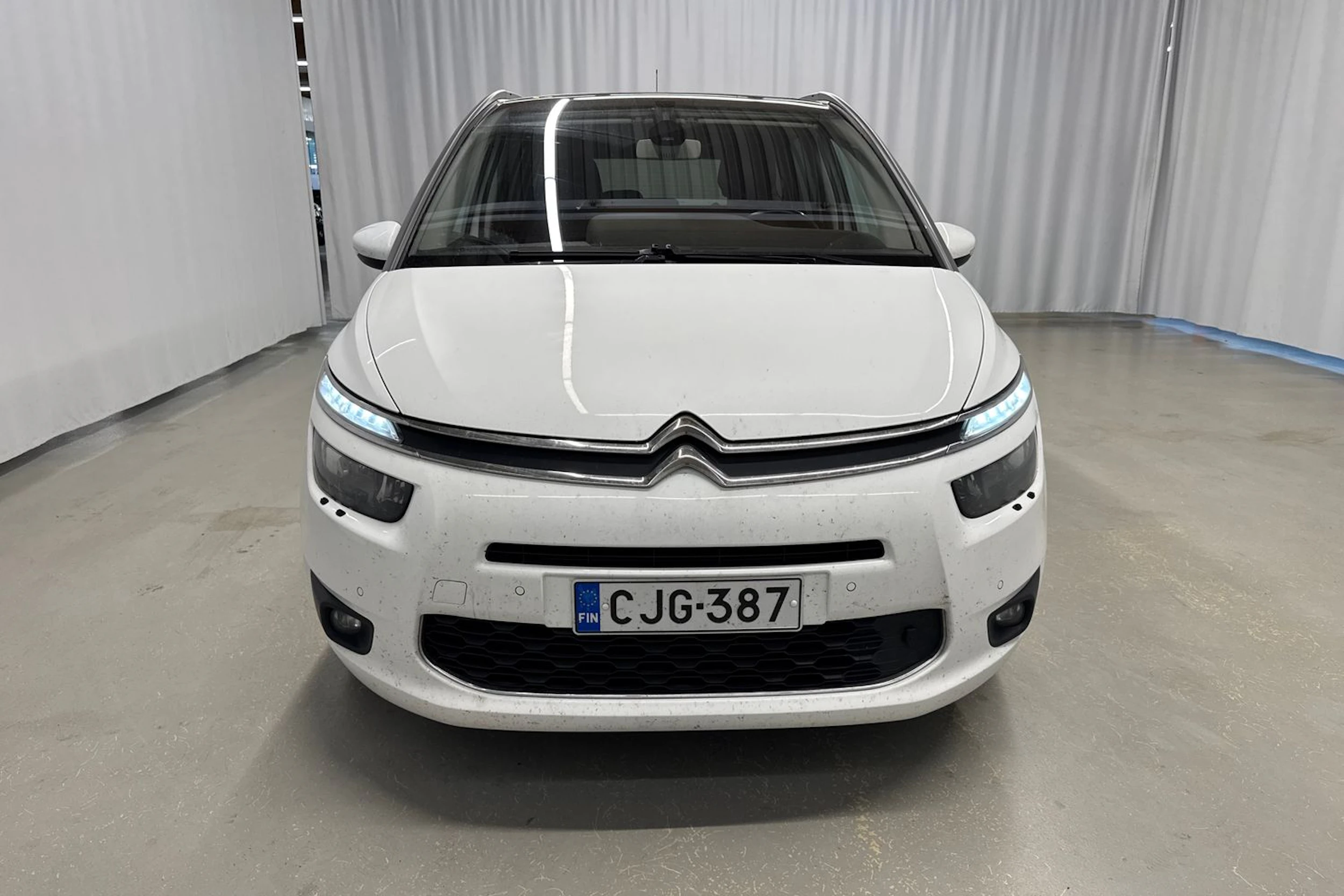 valkoinen Citroën Grand C4 Picasso 2015 kuva 4.