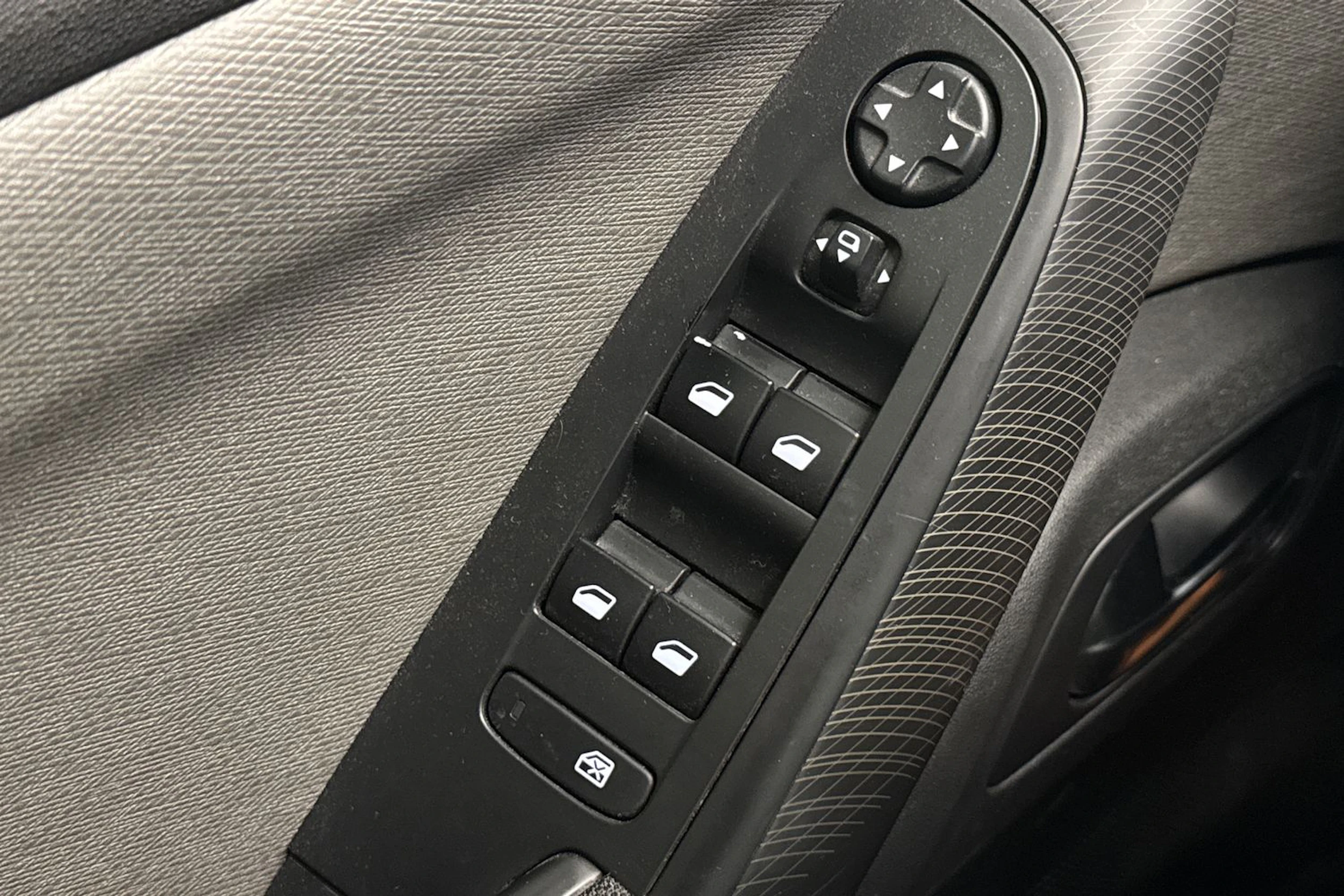 valkoinen Citroën Grand C4 Picasso 2015 kuva 10.