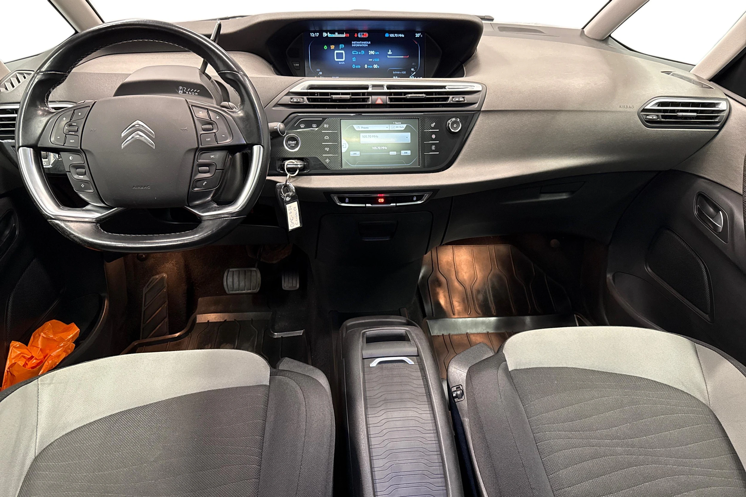 harmaa Citroën Grand C4 Picasso 2016 kuva 7.