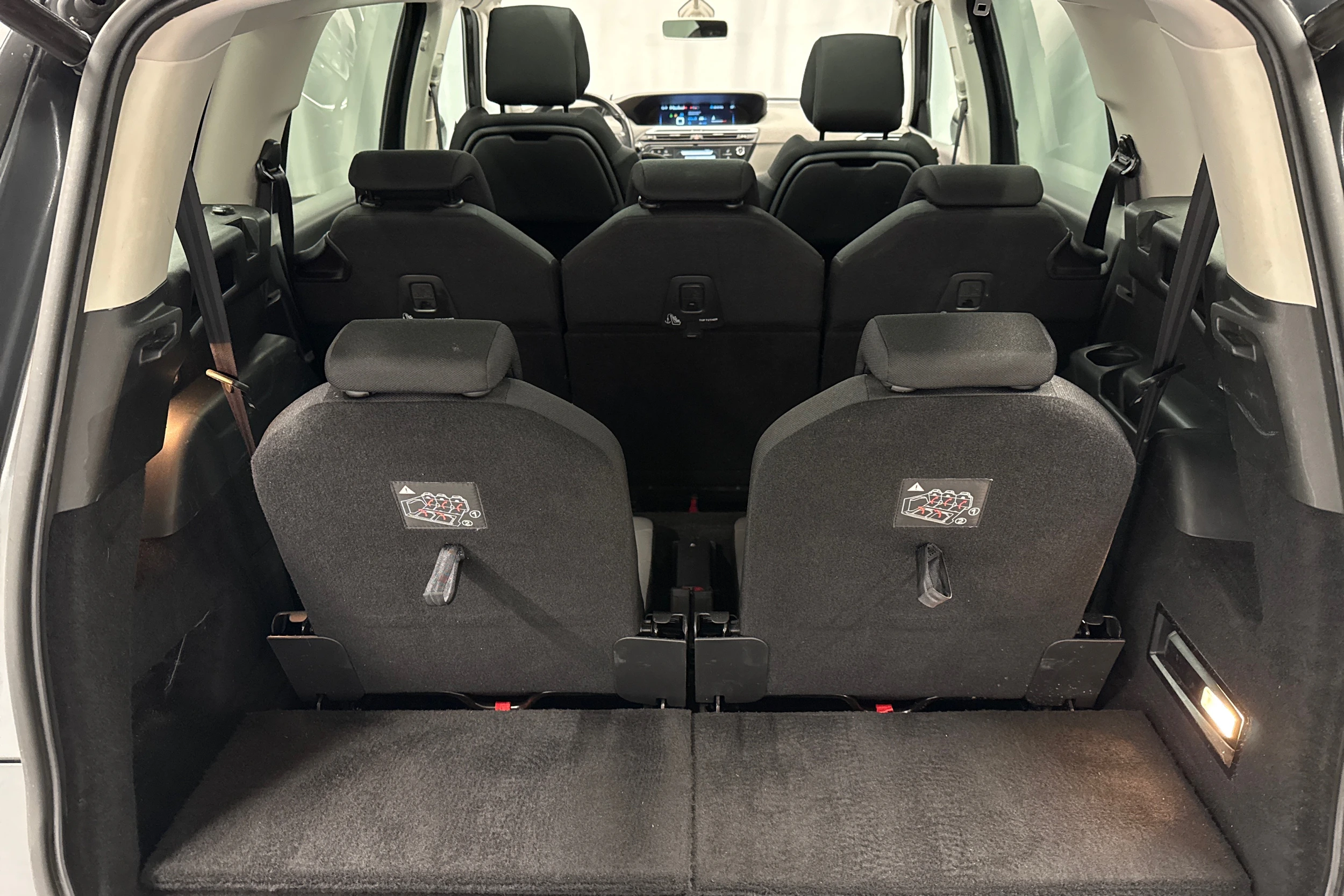 harmaa Citroën Grand C4 Picasso 2016 kuva 12.