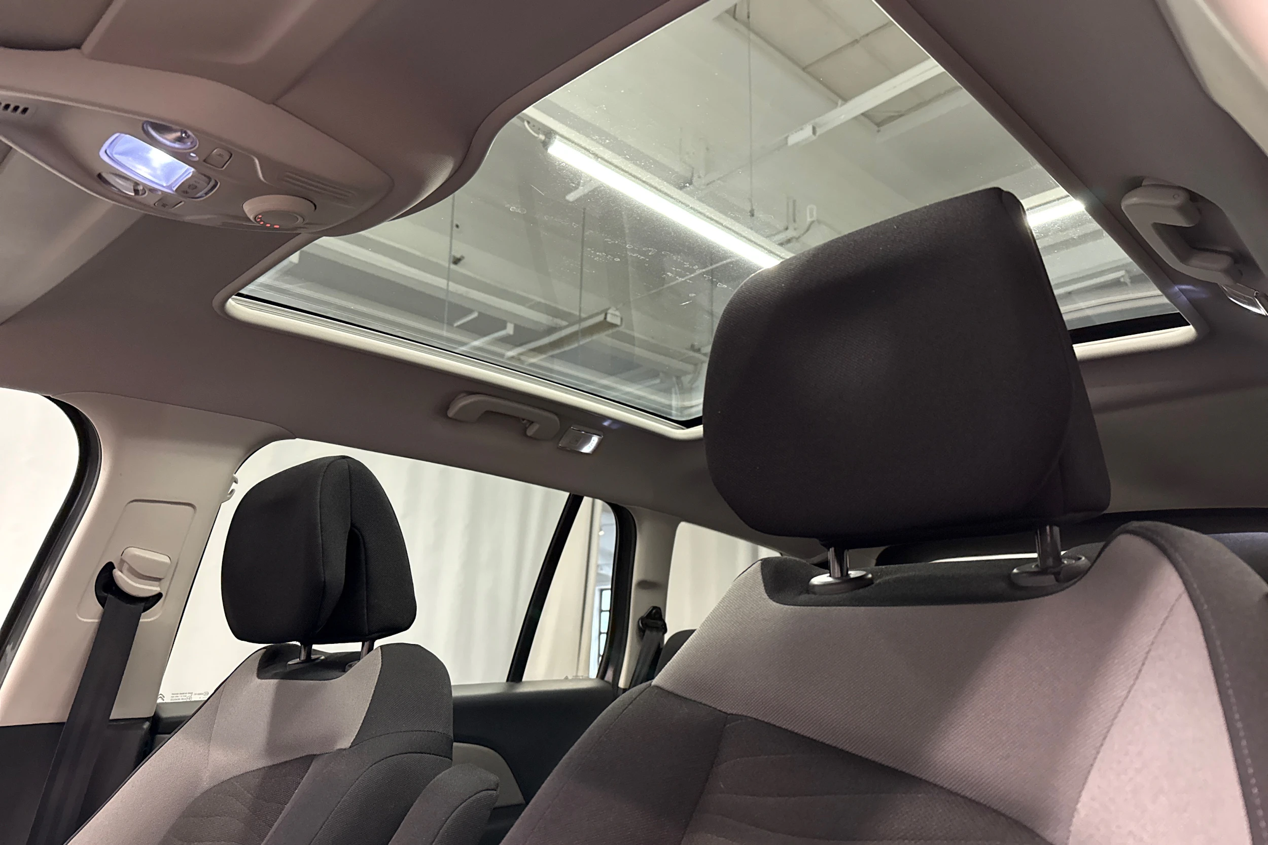 harmaa Citroën Grand C4 Picasso 2016 kuva 25.